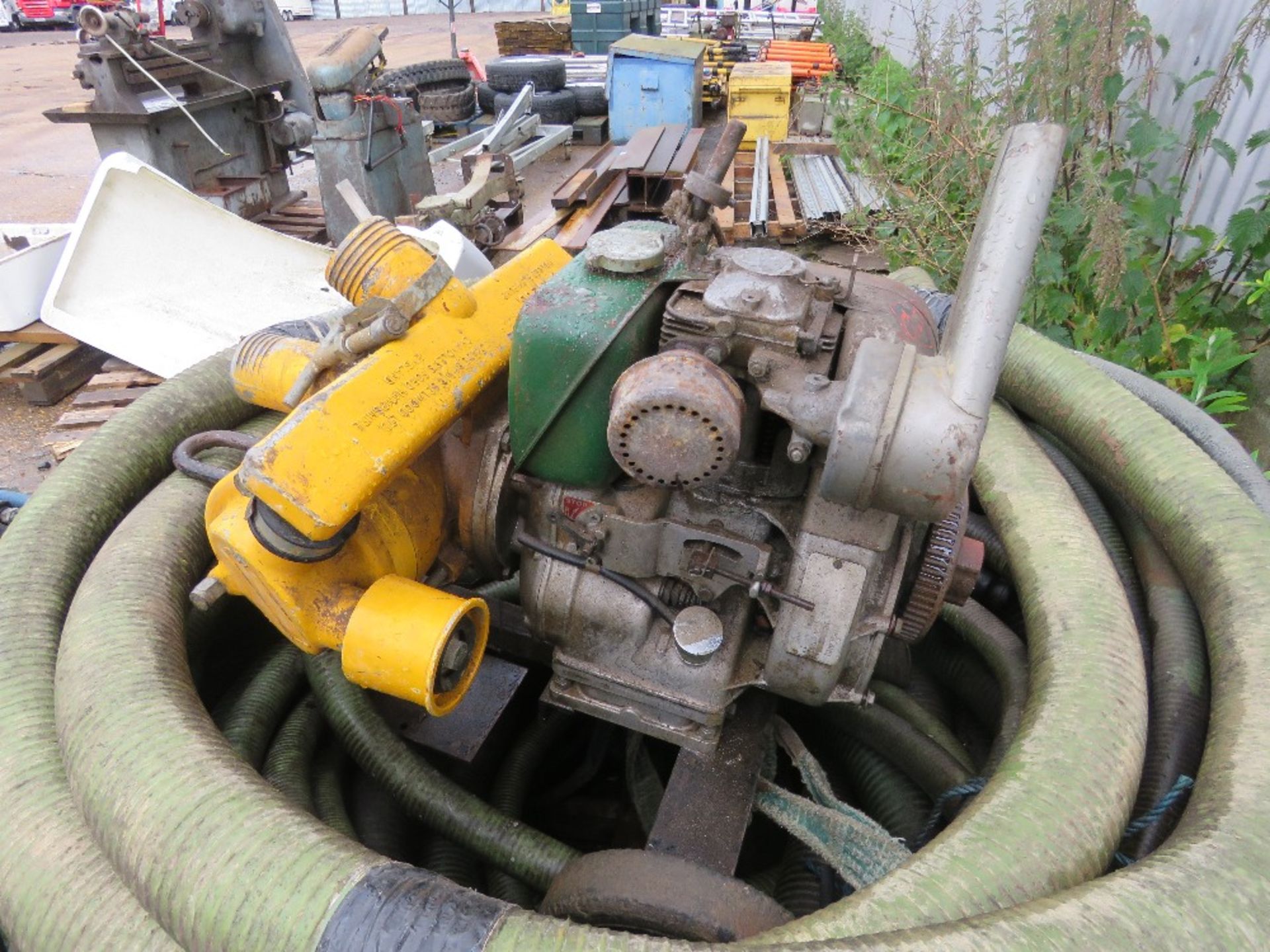 SPATE DIESEL WATER PUMP PLUS A PALLET OF SUCTION HOSES.....THIS LOT IS SOLD UNDER THE AUCTIONEERS MA - Image 5 of 5