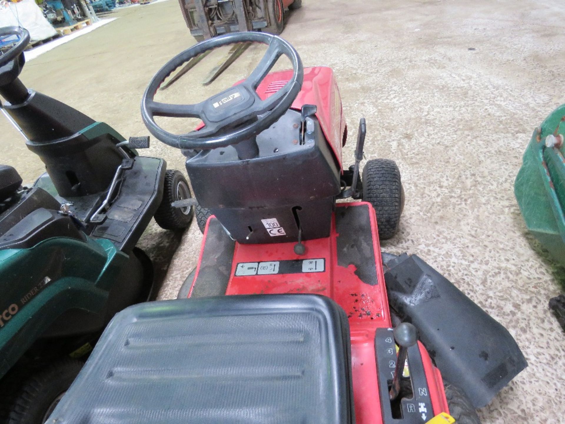 RALLY 12HP RIDE ON MOWER. WHEN BRIEFLY TESTED WAS SEEN TO RUN AND MOWERS ENGAGED. - Image 4 of 7