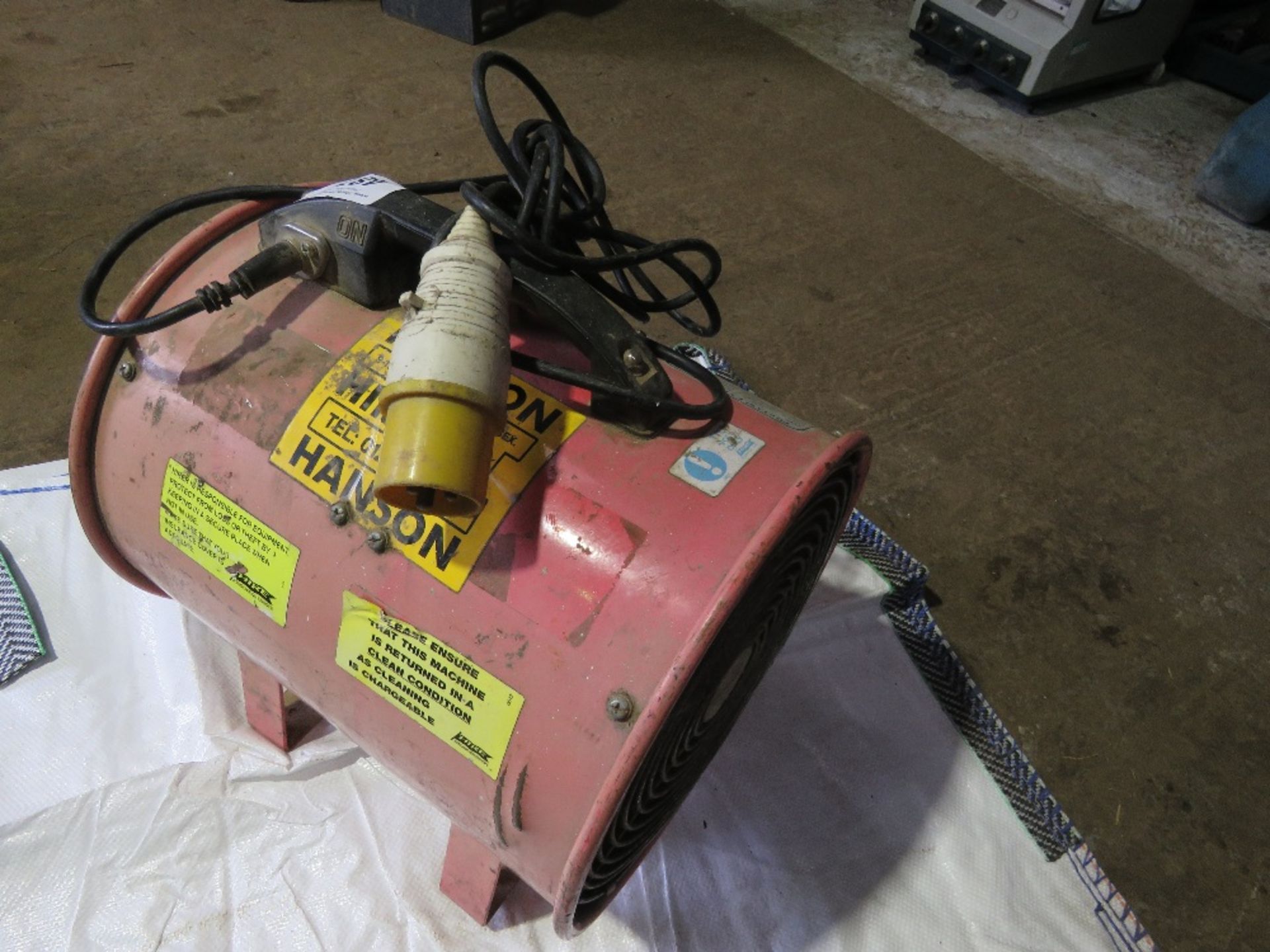 AIR CIRCULATION FAN, 110VOLT POWERED.....THIS LOT IS SOLD UNDER THE AUCTIONEERS MARGIN SCHEME, THERE - Image 2 of 2