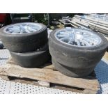 SET OF 4NO TEAM DYNAMICS MOTORSPORT RACING WHEELS AND TYRES, PREVIOUSLY USED ON AN ALFA ROMEO 33 RA