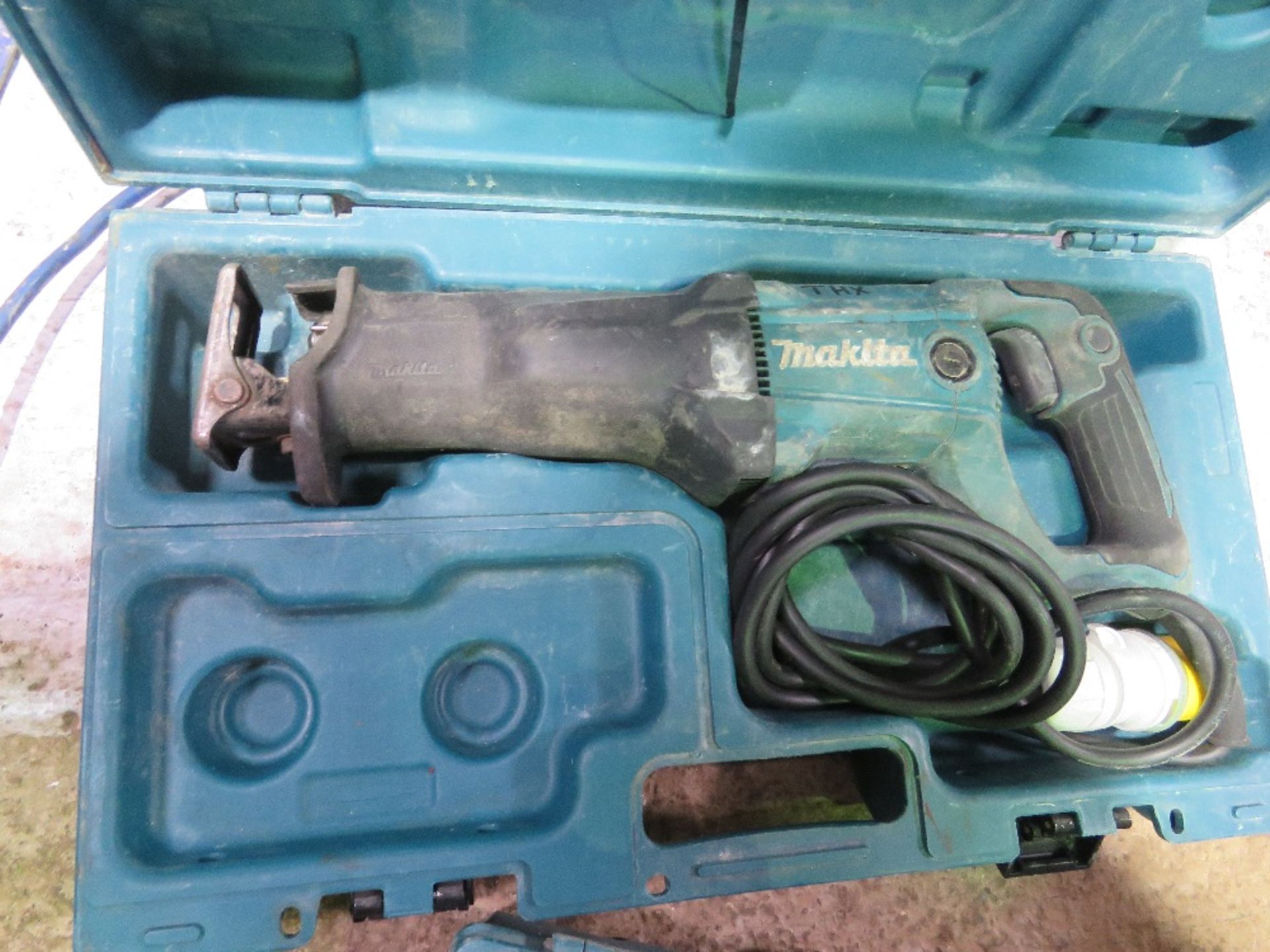 2 X MAKITA 110VOLT POWERED RECIPROCATING SAWS IN CASES THX13909,7627 - Image 3 of 4