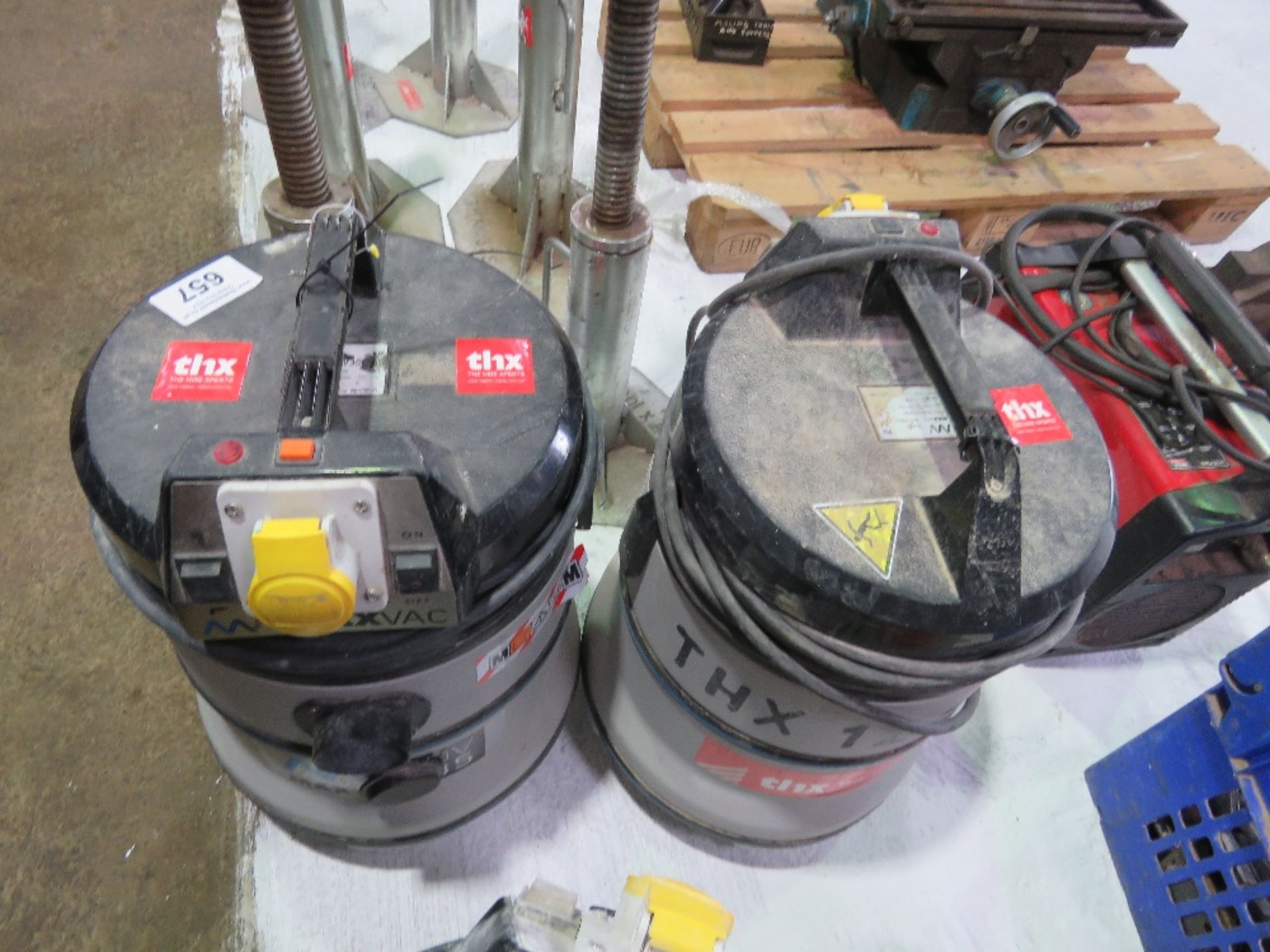 2 X 110VOLT POWERED MAXVAC DUST EXTRACTION VACUUMS THX12112,11151