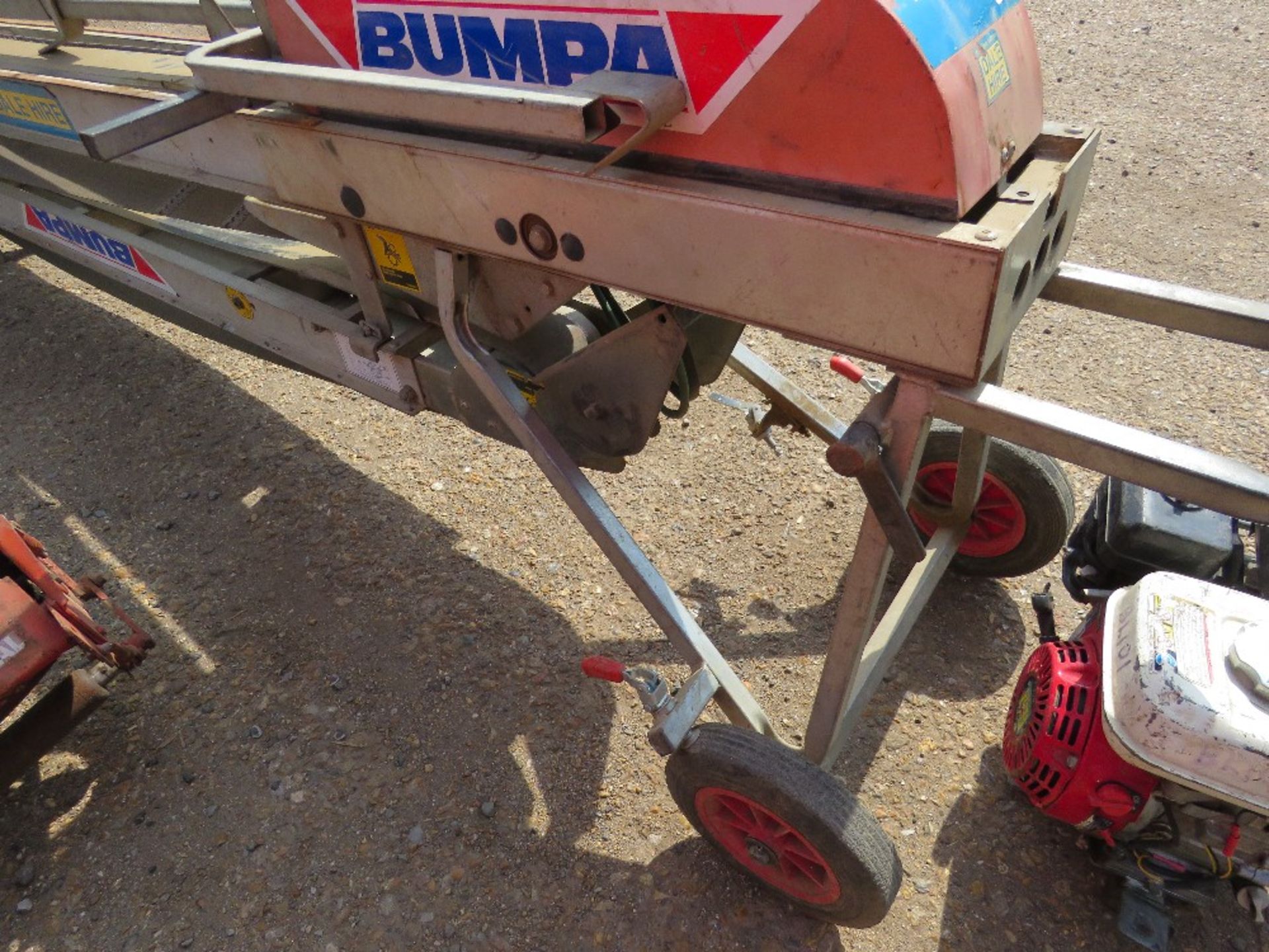 BUMPA PETROL ENGINED TILE HOIST WITH HONDA ENGINE, 32FT OVERALL LENGTH APPROX. - Image 4 of 15