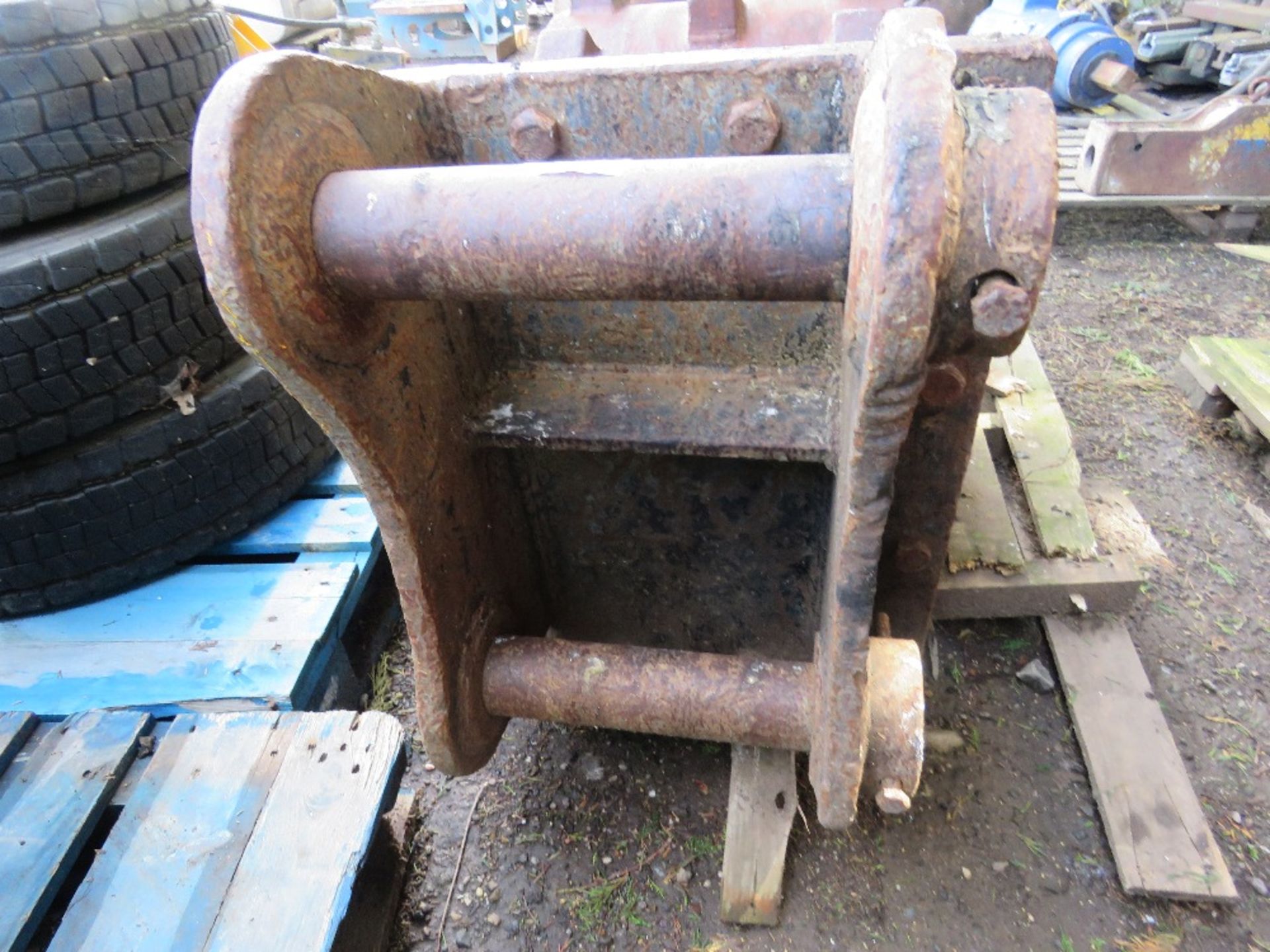 SEC EXCAVATOR MOUNTED SHEEPS FOOT COMPACTOR ROLLER ON 80MM PINS. - Image 4 of 4