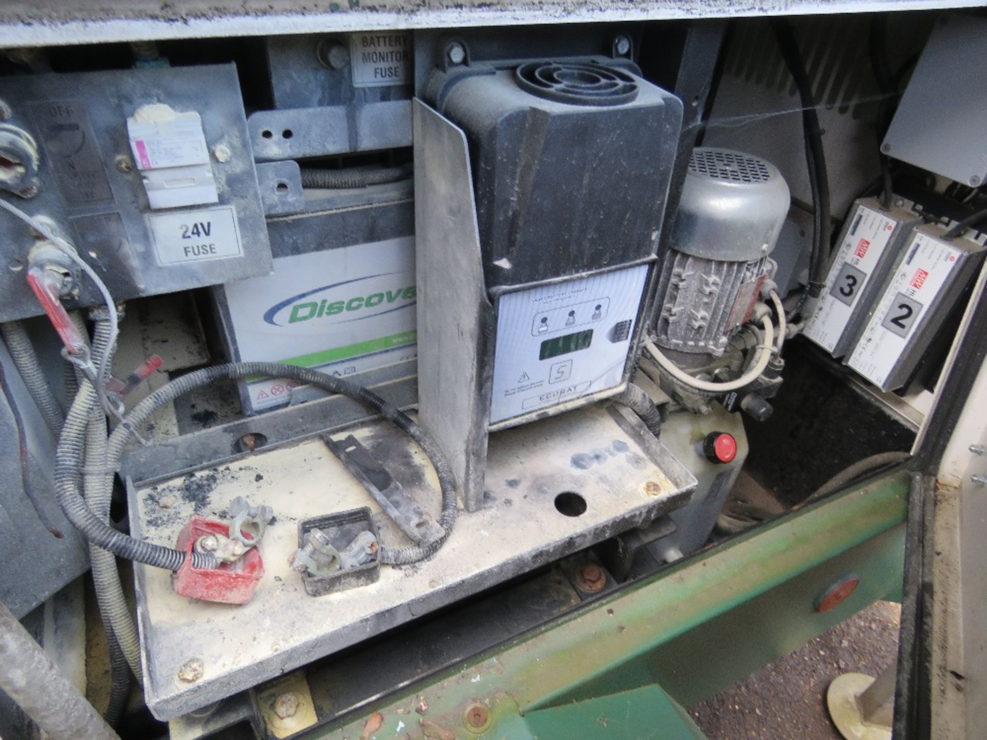 JCB LINZ POWERED LED LIGHTING TOWER WITH BATTERY PACK. 5KVA RATED ALTERNATOR. - Image 12 of 12