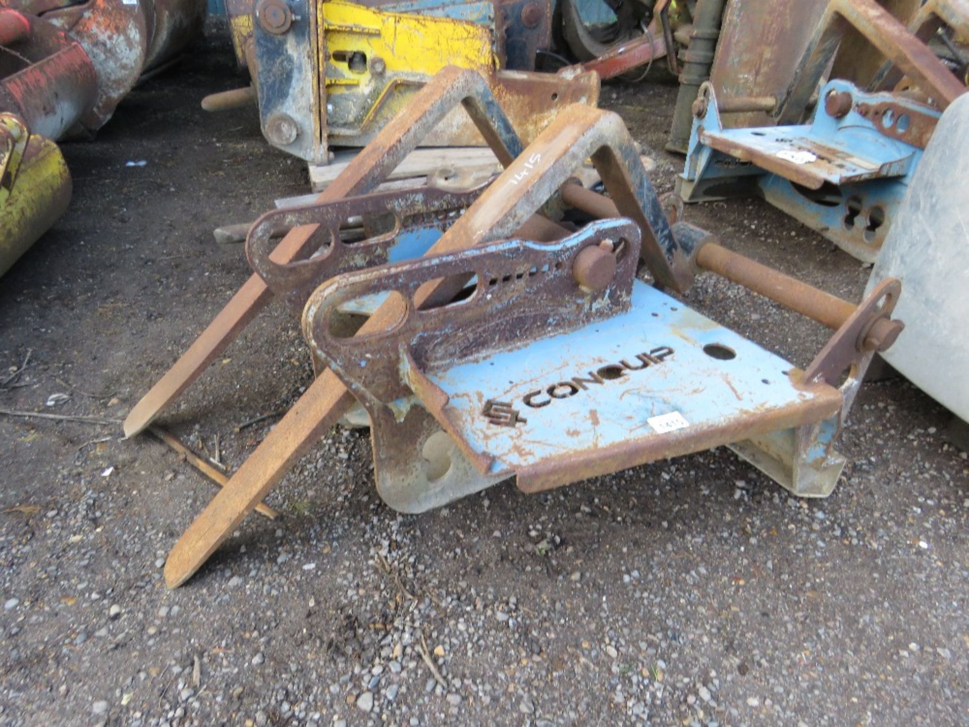 SET OF CONQUIP EXCAVATOR MOUNTED PALLET FORKS. SOURCED FROM COMPANY LIQUIDATION.