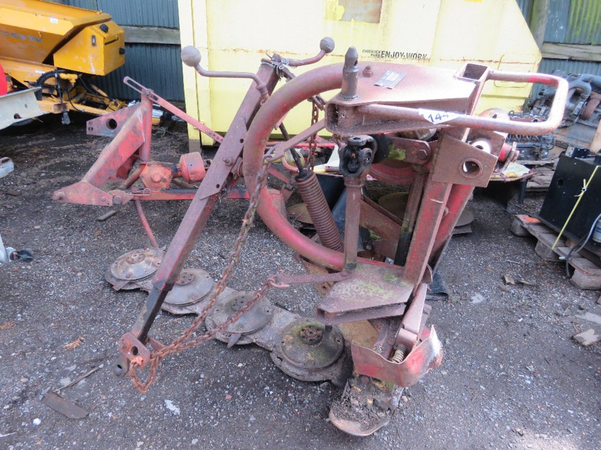 NEW HOLLAND TRACTOR MOUNTED DISC HAY MOWER.....THIS LOT IS SOLD UNDER THE AUCTIONEERS MARGIN SCHEME, - Image 7 of 10