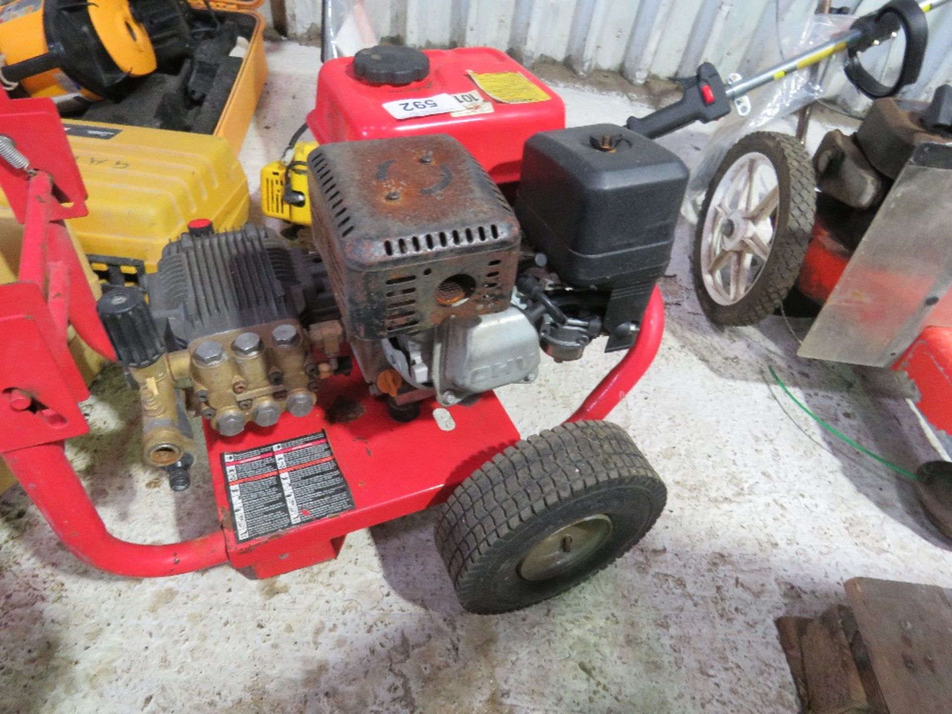 PETROL ENGINED POWER WASHER, NO HOSE OR LANCE.....THIS LOT IS SOLD UNDER THE AUCTIONEERS MARGIN SCHE - Image 3 of 4