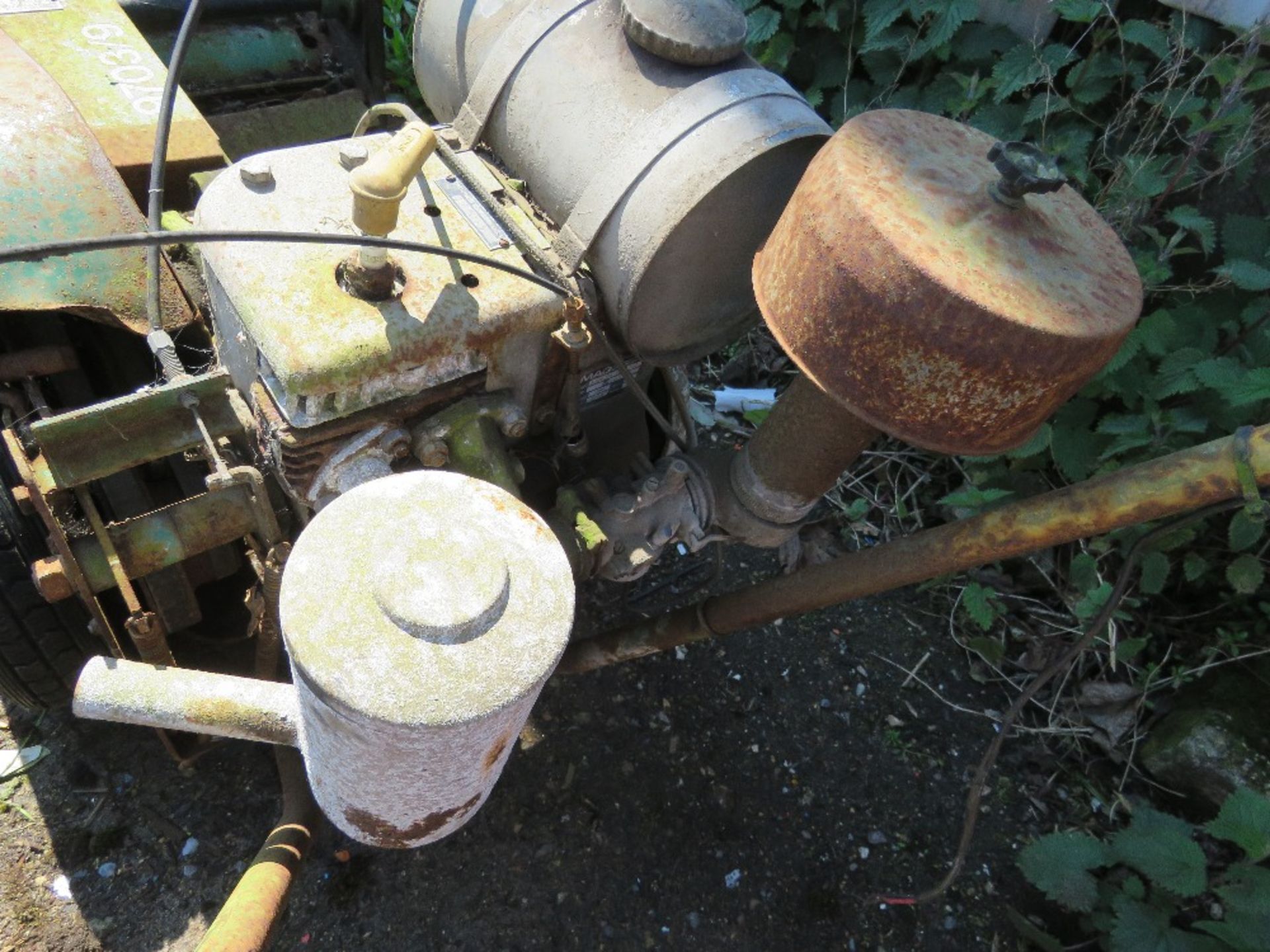 2 X PETROL ENGINED ROUGH CUT MOWERS....THIS LOT IS SOLD UNDER THE AUCTIONEERS MARGIN SCHEME, THEREFO - Image 6 of 7