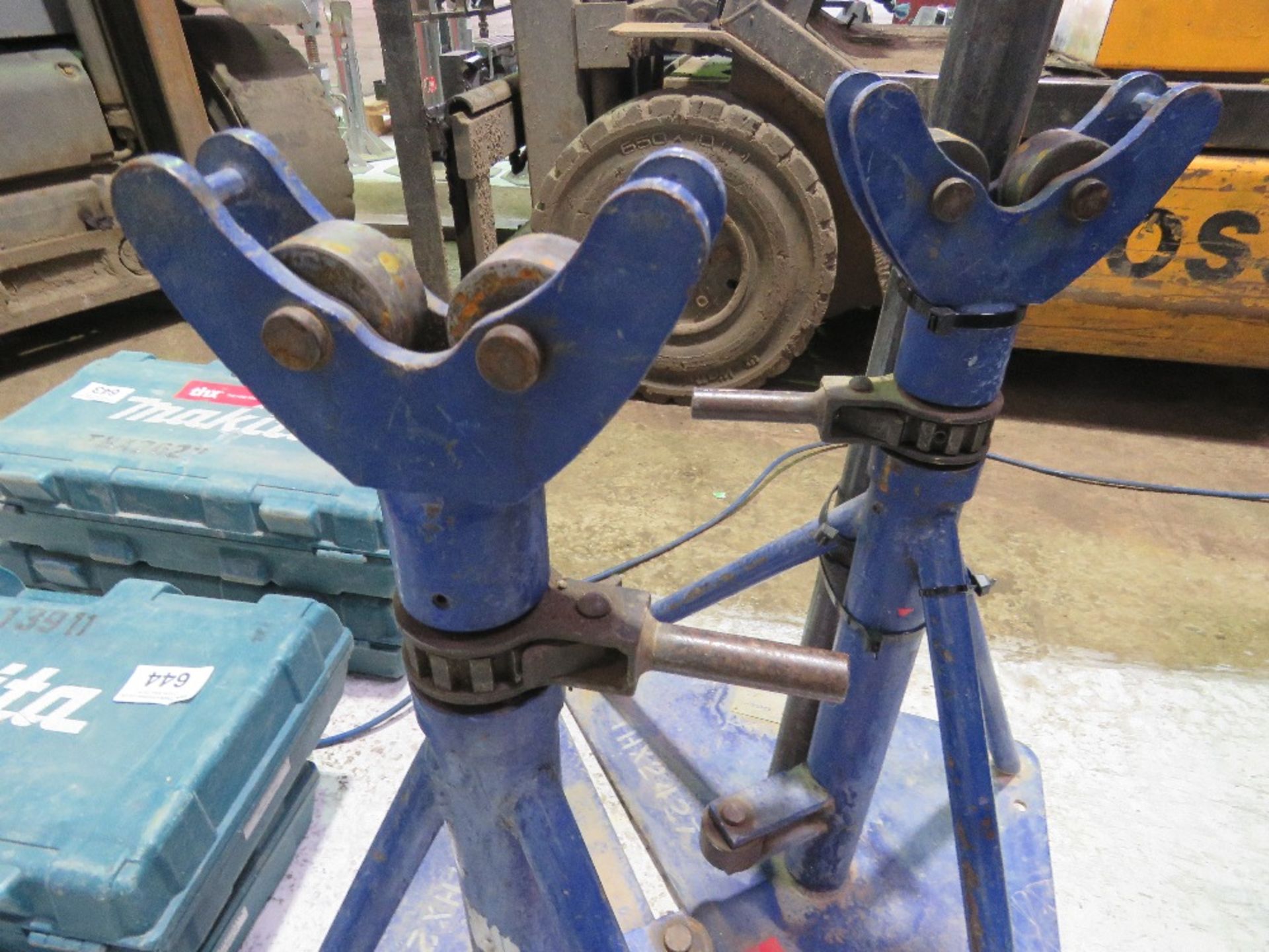 PAIR OF BLUE ROLLER PIPE STANDS THX2427