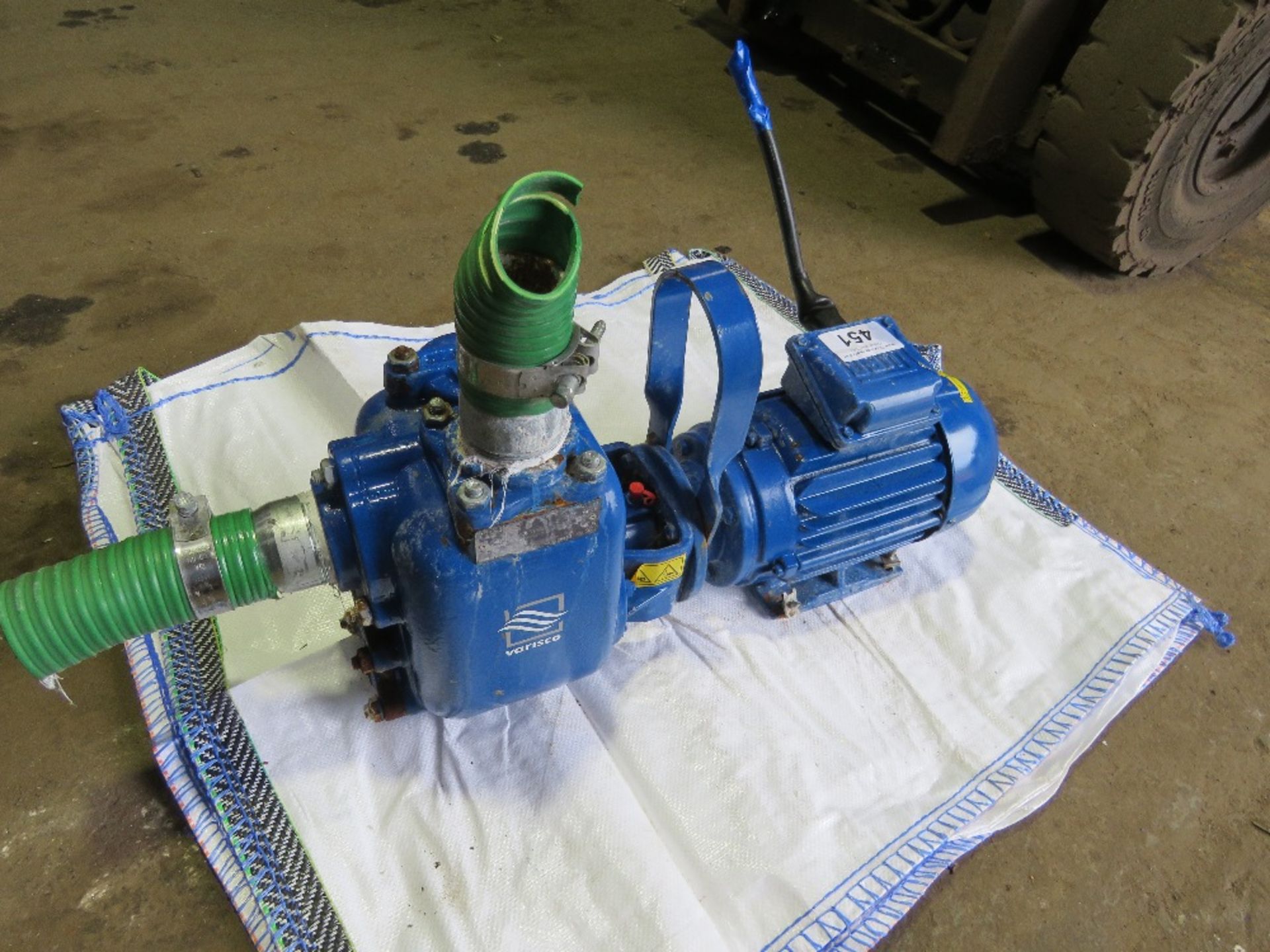 HIGH VOLUME WATER PUMP. WORKING WHEN REMOVED. DONE 4 MONTHS WORK ONLY. SOURCED FROM COMPANY LIQUIDA - Image 3 of 3