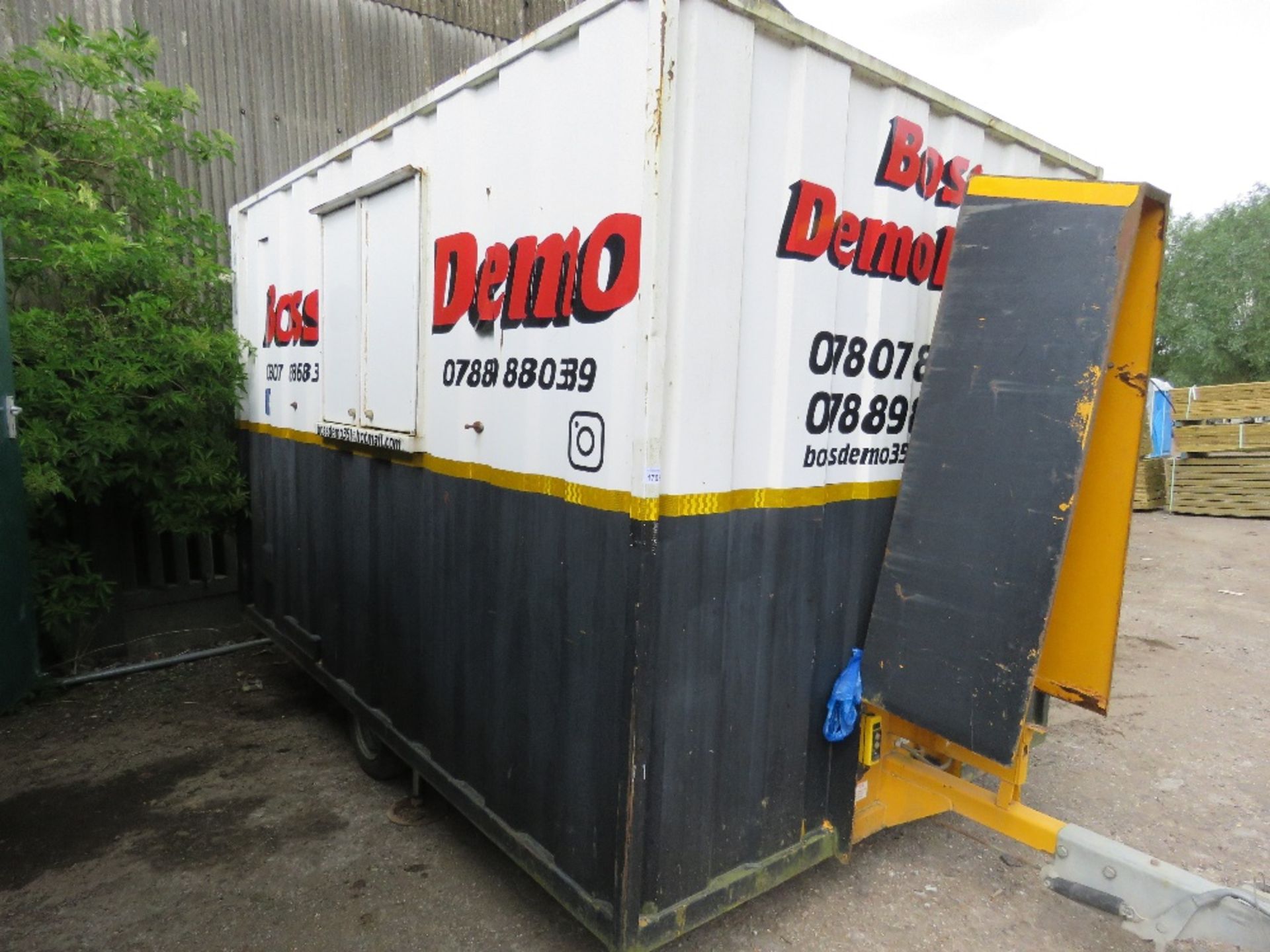 GROUNDHOG TOWED WELFARE UNIT WITH PETROL ENGINED GENERATOR. WHEN TESTED THE GENERATOR WAS SEEN TO ST - Image 6 of 18