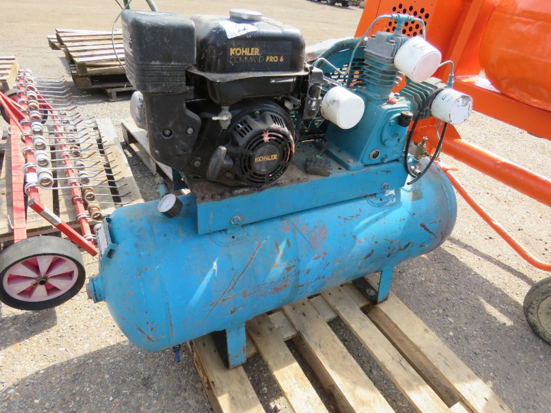 PETROL ENGINED ELECTRIC START COMPRESSOR. - Image 2 of 6