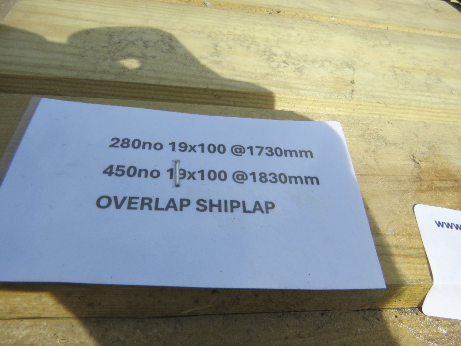 DOUBLE SIZED EXTRA LARGE PACK OF TREATED OVERLAP SHIPLAP TIMBER CLADDING BOARDS 19MM X 100MM. TWO SI - Image 5 of 5