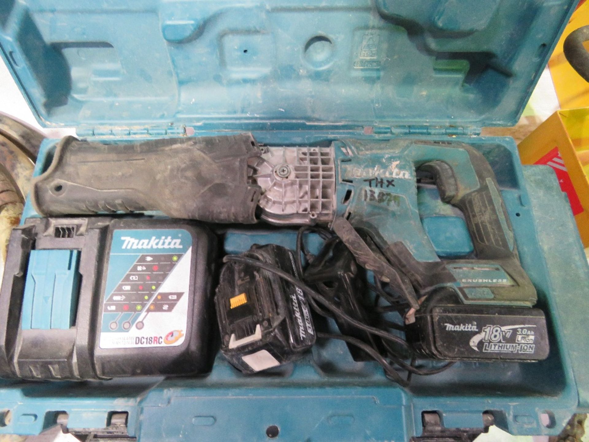 2 X MAKITA BATTERY POWERED RECIPROCATING SAWS IN CASES THX13879,12543