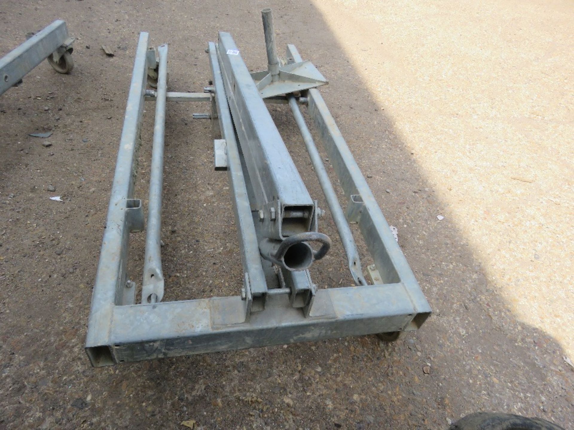 GALVANISED PLASTER BOARD LIFTING FRAME.....THIS LOT IS SOLD UNDER THE AUCTIONEERS MARGIN SCHEME, THE - Image 4 of 4