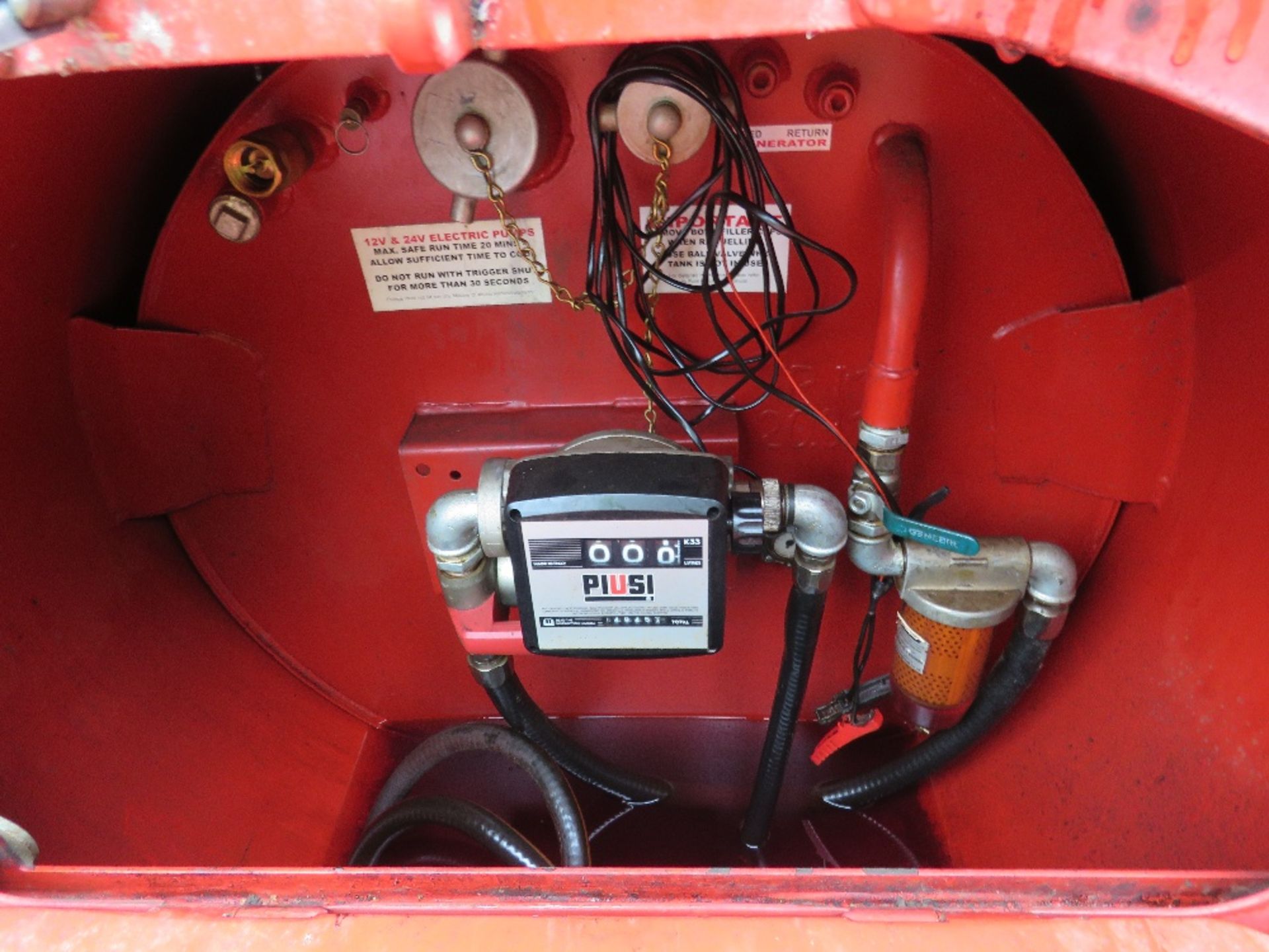 FUEL PROOF 500 LITRE TRACTOR FRONT LINKAGE MOUNTED BUNDED FUEL TANK. YEAR 2019 BUILD WITH PIUSI 12VO - Image 7 of 8