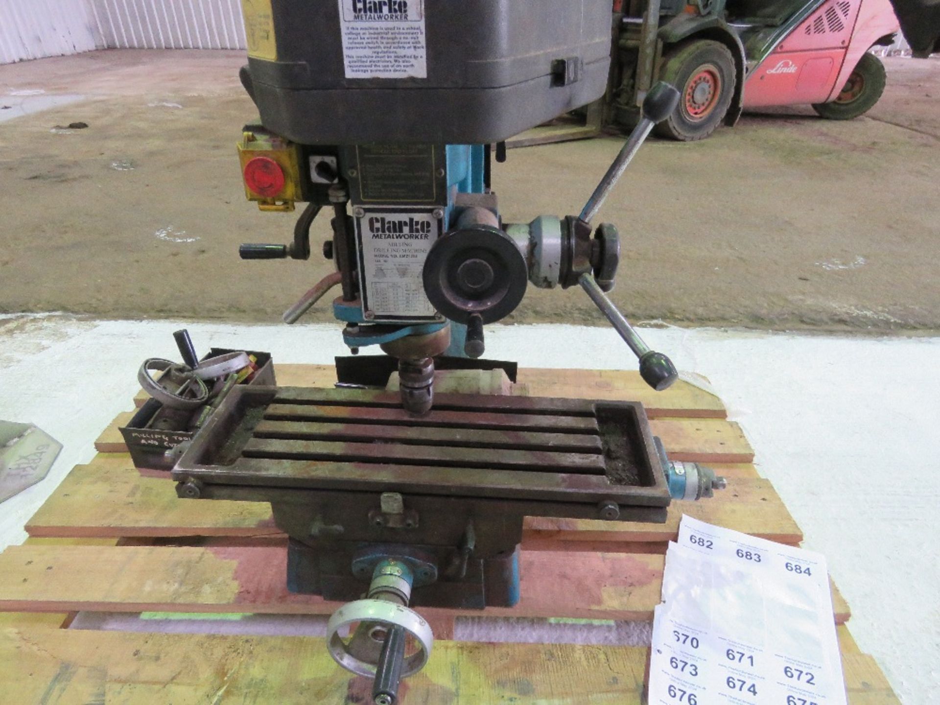 CLARKE METALWORKER MINI MILL/DRILL WITH SOME TOOLING AS SHOWN, 240VOLT POWERED. WORKING WHEN RECENTL - Image 7 of 8
