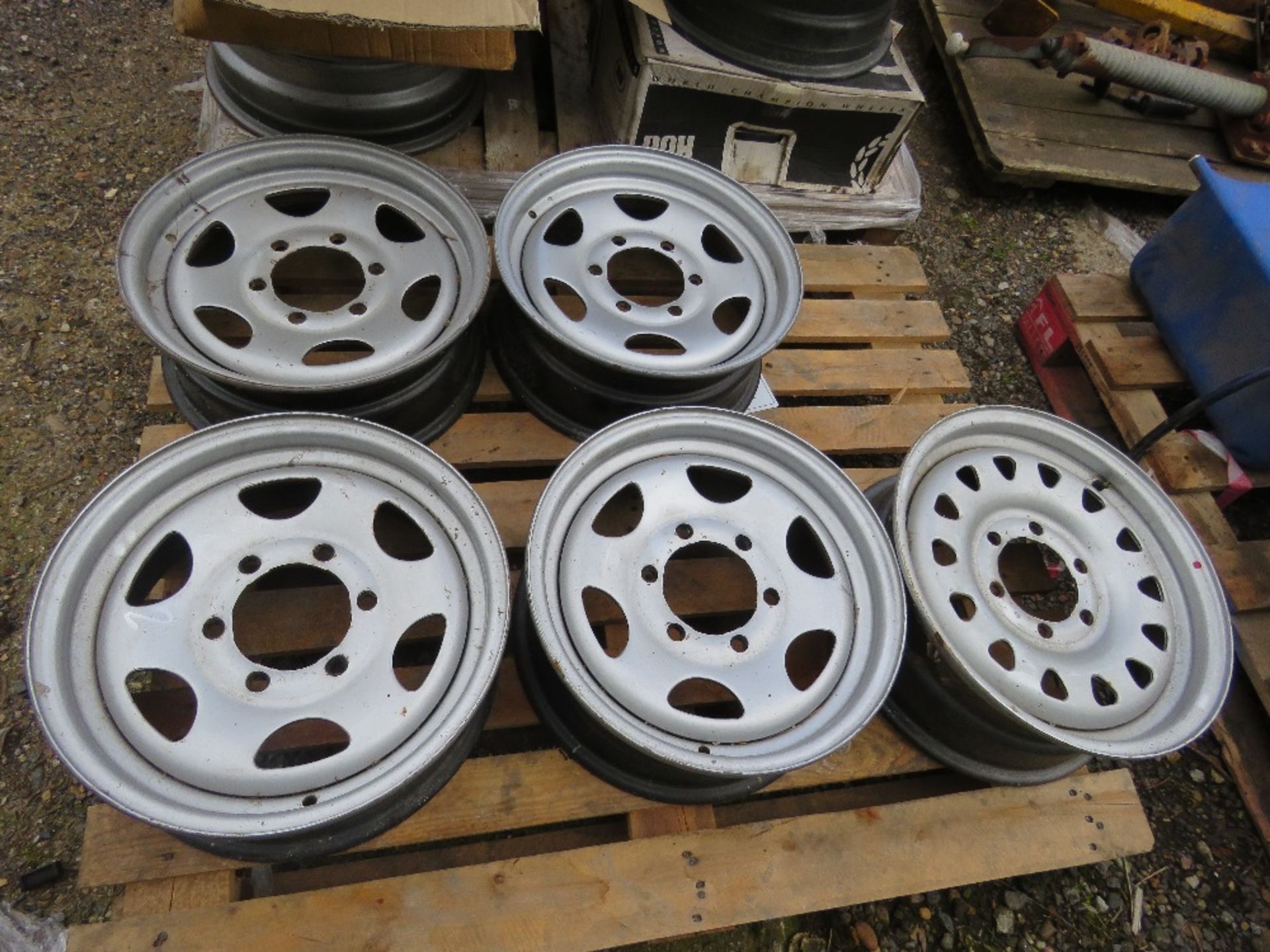 2 X PALLETS OF UNUSED MITSUBISHI AND OTHER WHEEL RIMS.....THIS LOT IS SOLD UNDER THE AUCTIONEERS MAR - Image 2 of 8