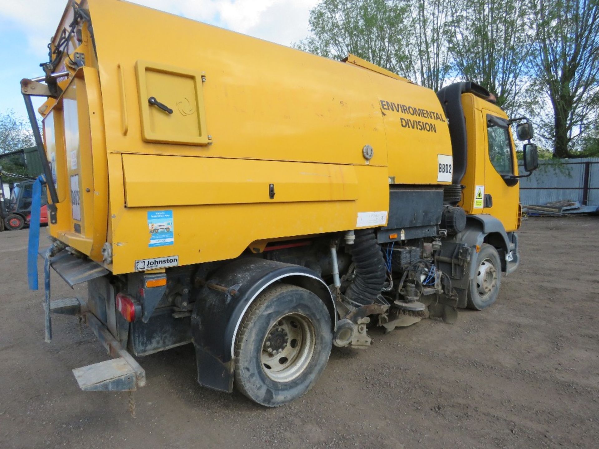 DAF LF JOHNSON ROAD SWEEPER REG:KE57 HLO. 131,934 REC KMS. WITH V5. MOT EXPIRED. FROM LOCAL COMPANY - Image 7 of 20