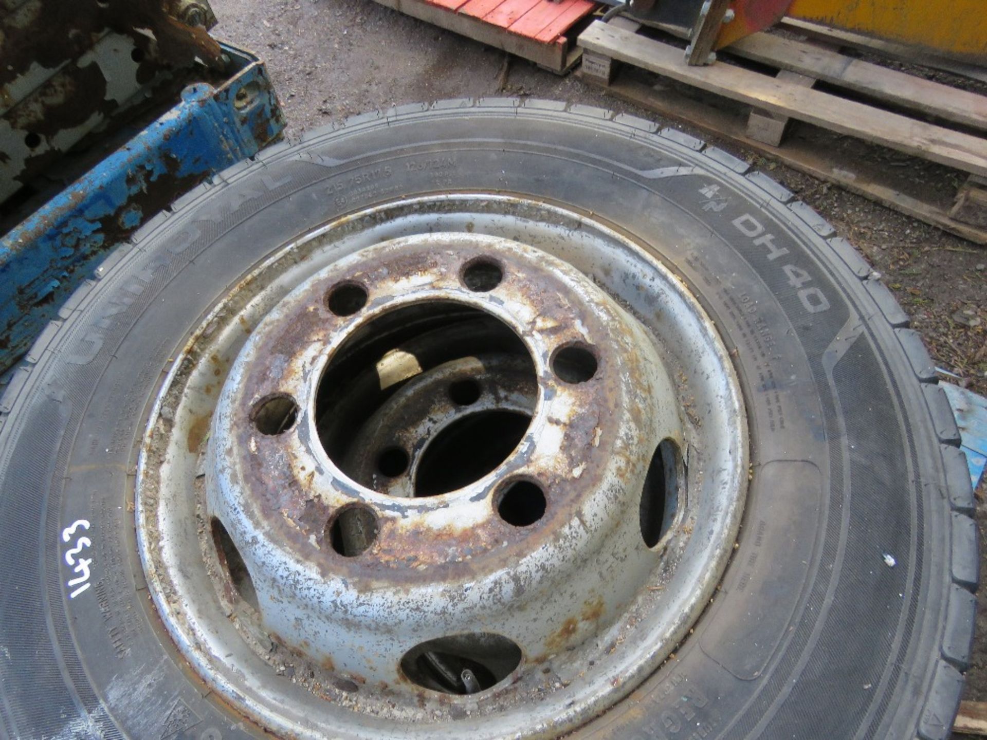 6NO 6 STUD LORRY WHEELS & TYRES 215/75-R17.5. - Image 4 of 6