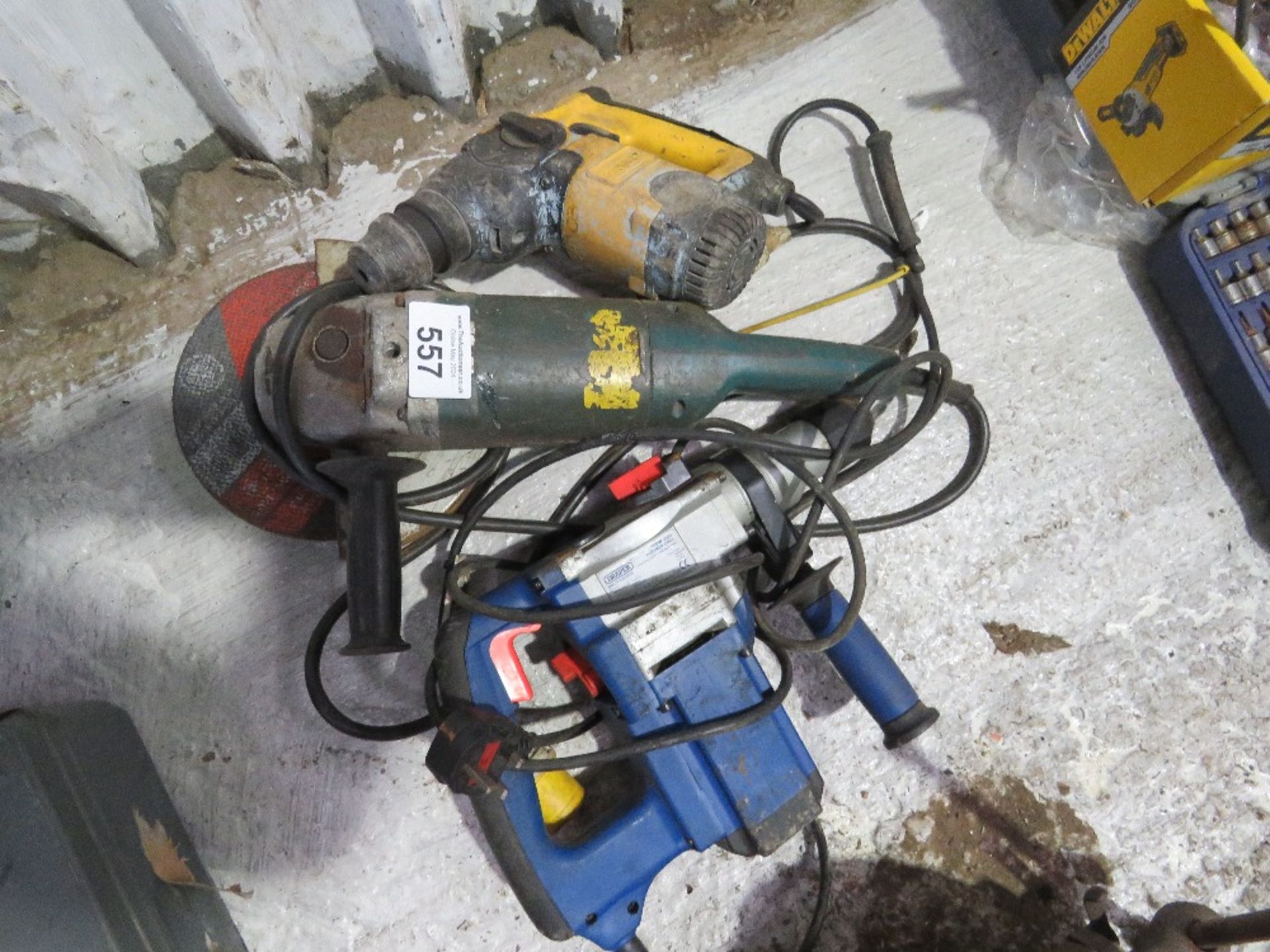 2 X BREAKER DRILLS PLUS A GRINDER.....THIS LOT IS SOLD UNDER THE AUCTIONEERS MARGIN SCHEME, THEREFOR