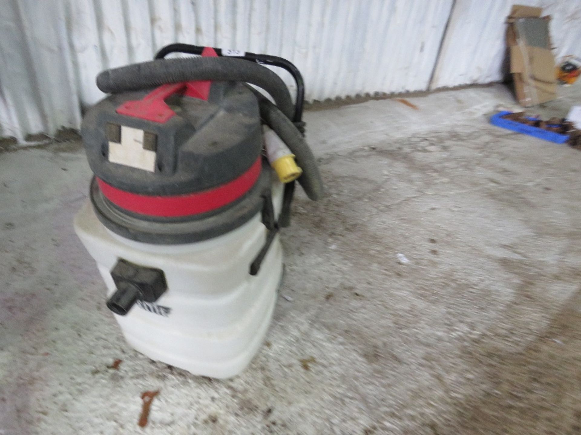 ELITE LARGE SIZED 110VOLT VACUUM CLEANER.