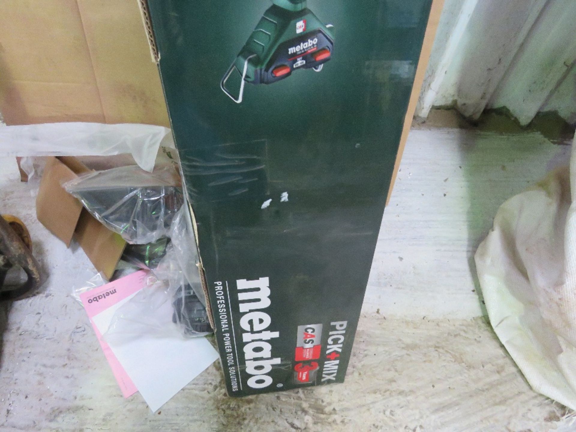 2 X METABO STRAIGHT SHAFT HD 36VOLT BATTERY BRUSH CUTTERS/STRIMMERS, NO BATTERIES, UNUSED. THIS L