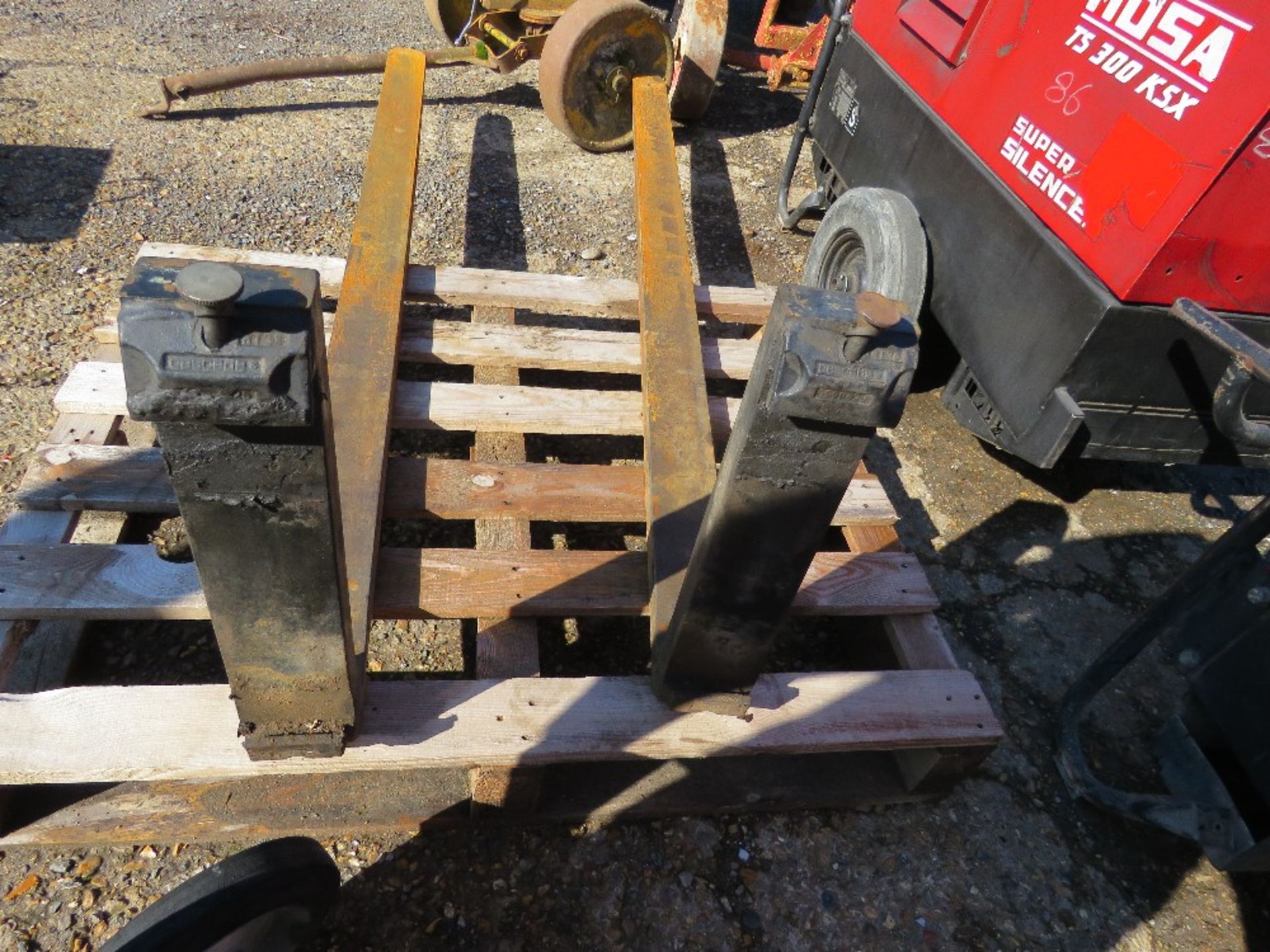 PAIR OF EXTRA LONG FORKLIFT TINES, 2M LENGTH SUITABLE FOR 16" CARRIAGE APPROX. - Image 3 of 3