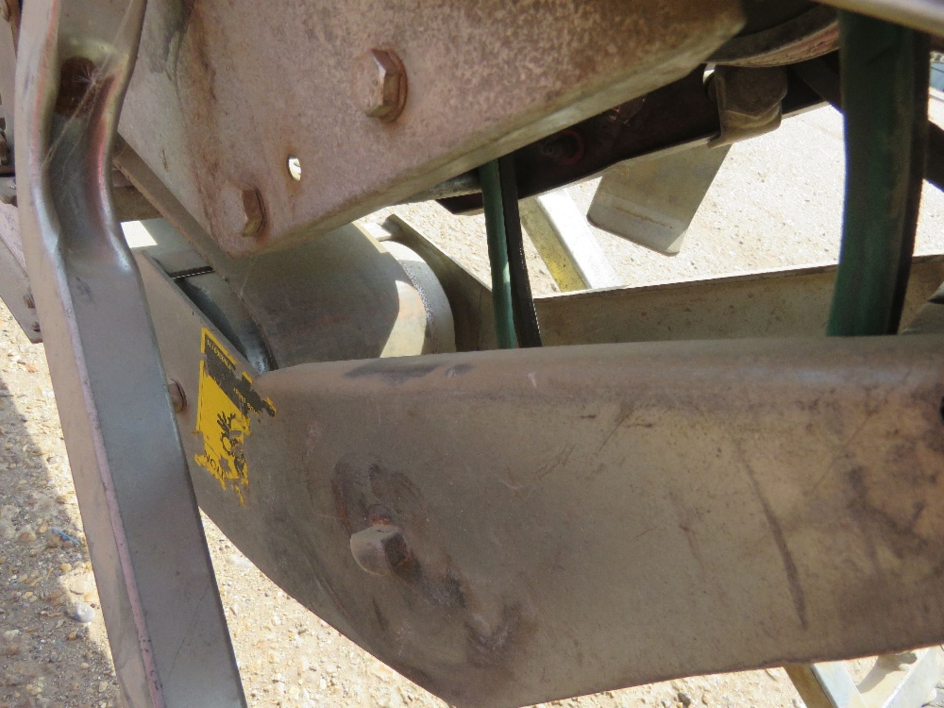 BUMPA PETROL ENGINED TILE HOIST WITH HONDA ENGINE, 32FT OVERALL LENGTH APPROX. - Image 14 of 15