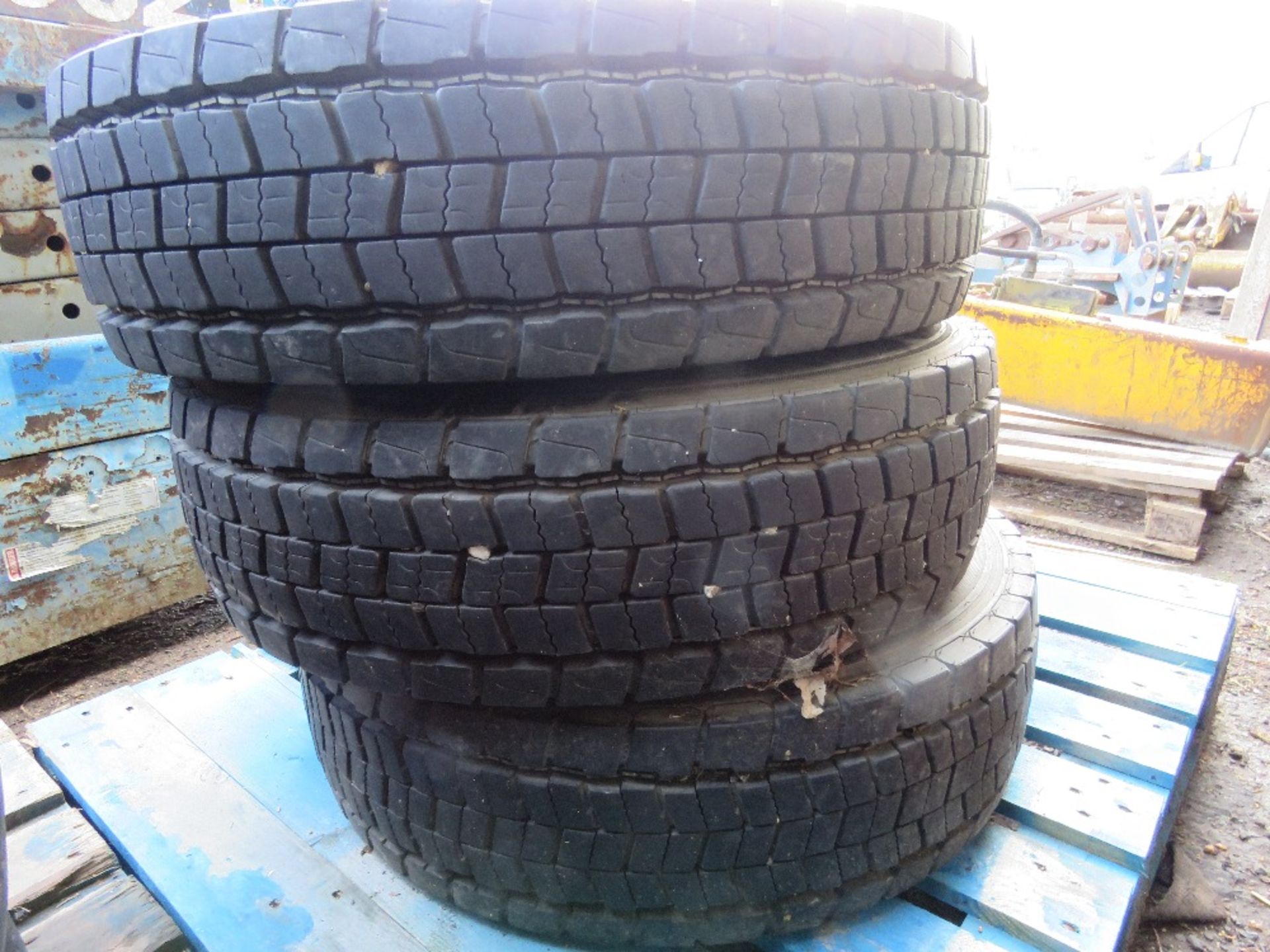 6NO 6 STUD LORRY WHEELS & TYRES 215/75-R17.5. - Image 3 of 6