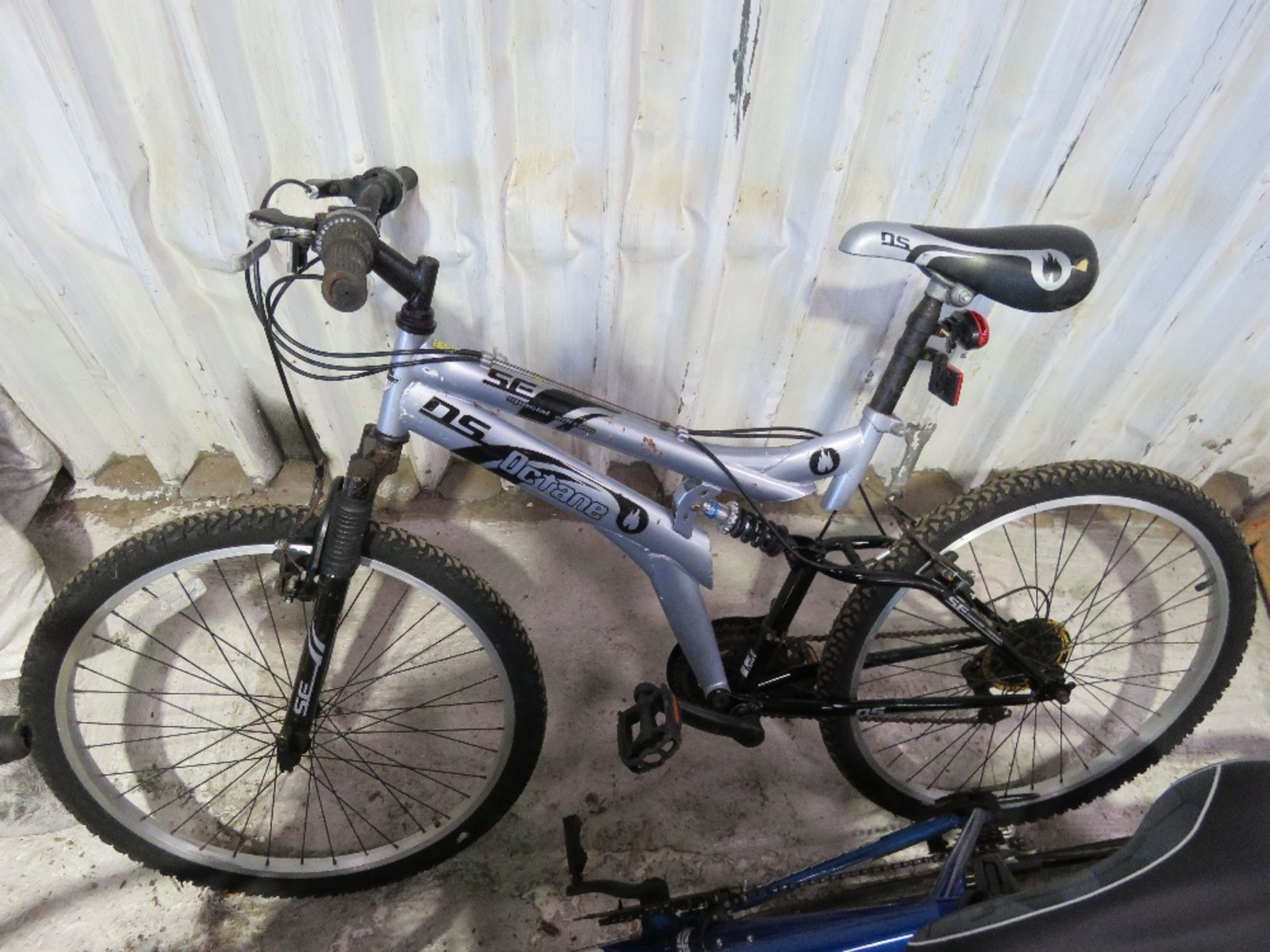 CARRERA RACING BIKE PLUS AN OCTANE MOUNTAIN BIKE.....THIS LOT IS SOLD UNDER THE AUCTIONEERS MARGIN S - Image 2 of 3