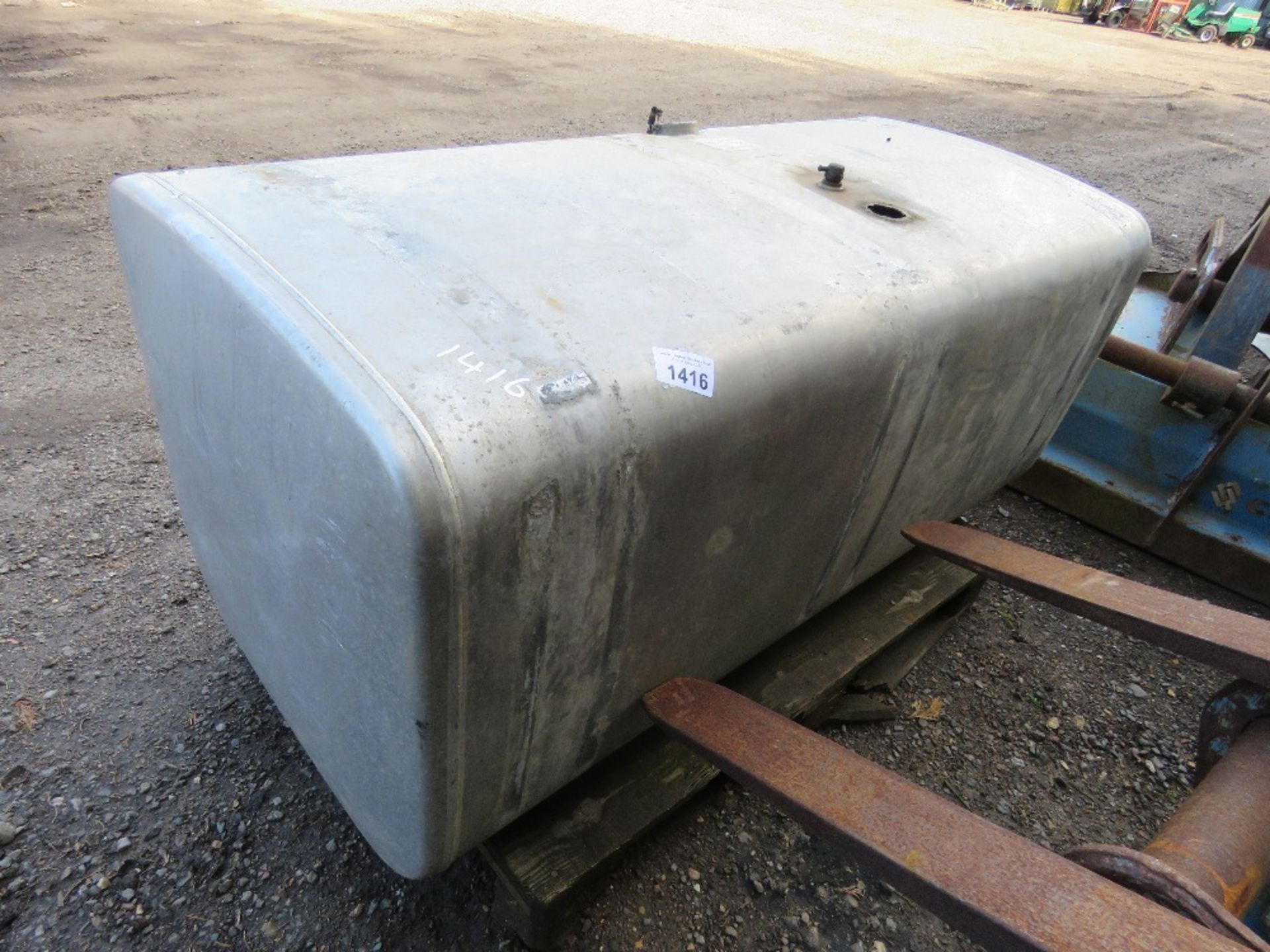 ALUMINIUM LORRY DIESEL TANK 1.45M X 0.68M X 0.66M APPROX.