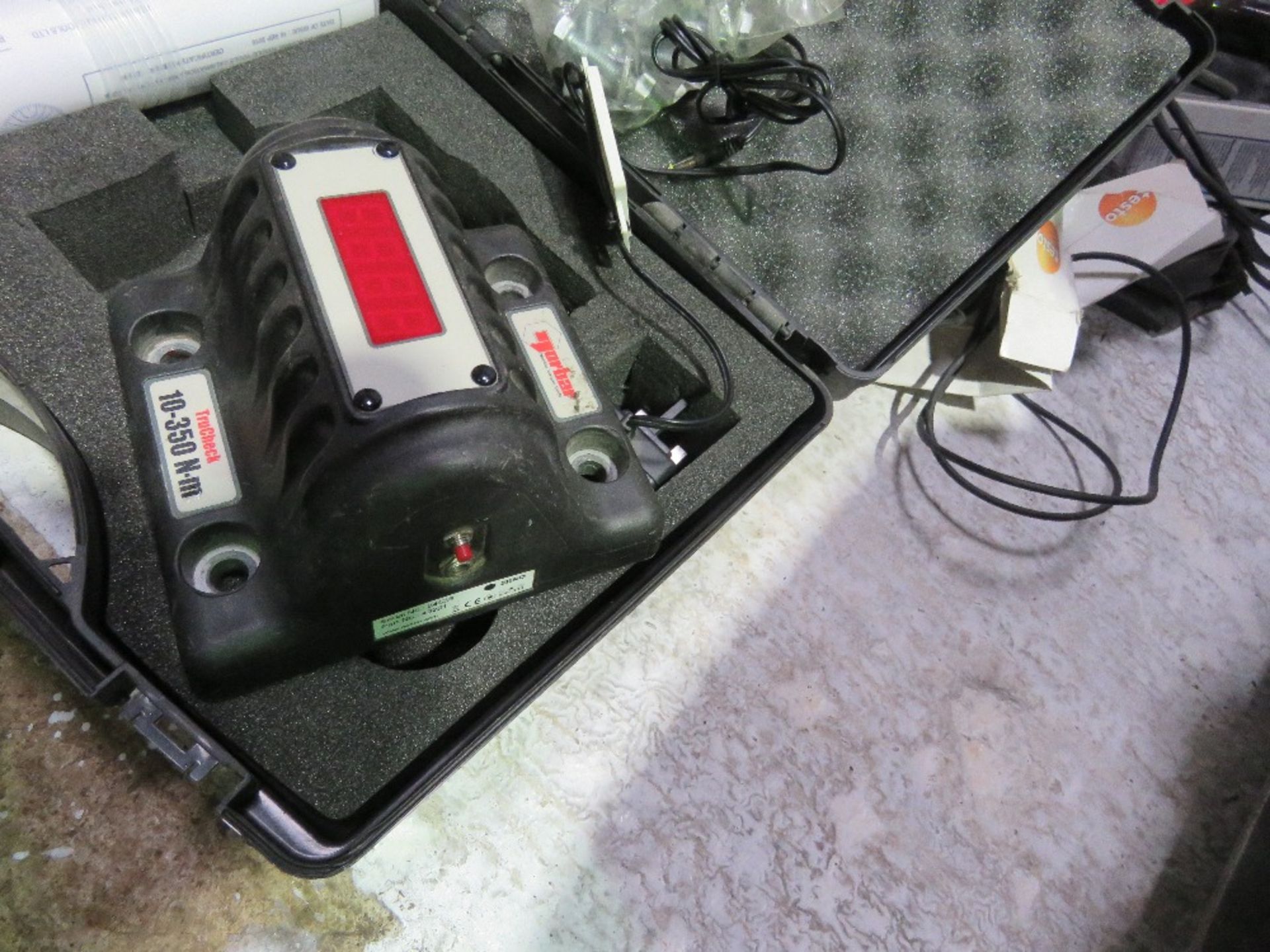 2 X NORBAR ELECTRONIC TORQUE TESTING HEADS / SETS IN CASES.....THIS LOT IS SOLD UNDER THE AUCTIONEER - Image 6 of 6