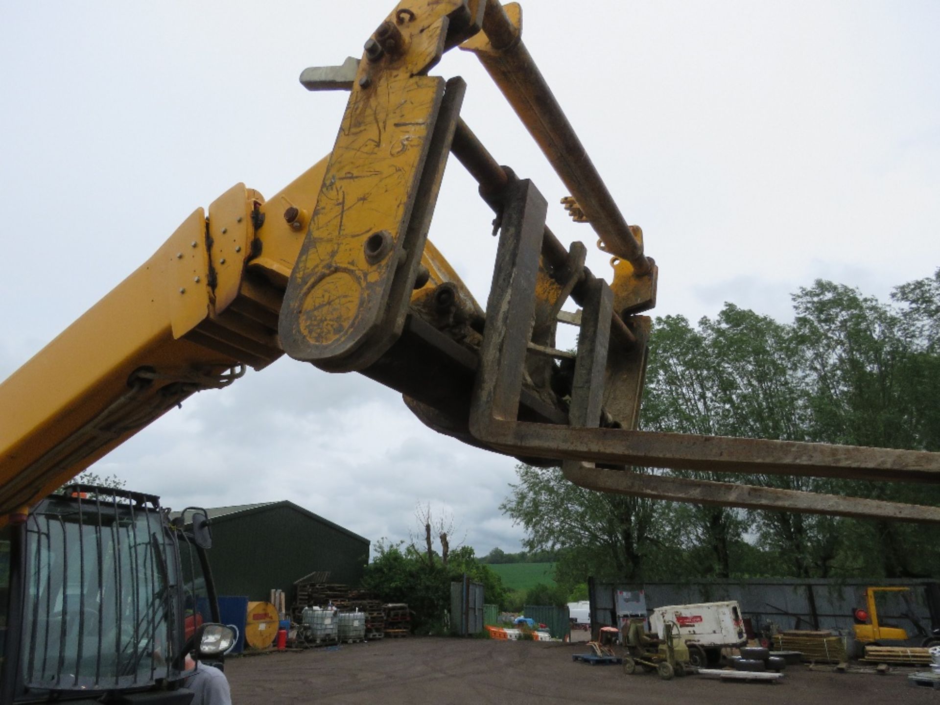 JCB 540-140 TELEHANDLER FORKLIFT YEAR 2017 BUILD, 14METRE REACH, 4 TONNE LIFT. REG:RV17 YGT WITH CO - Image 7 of 12