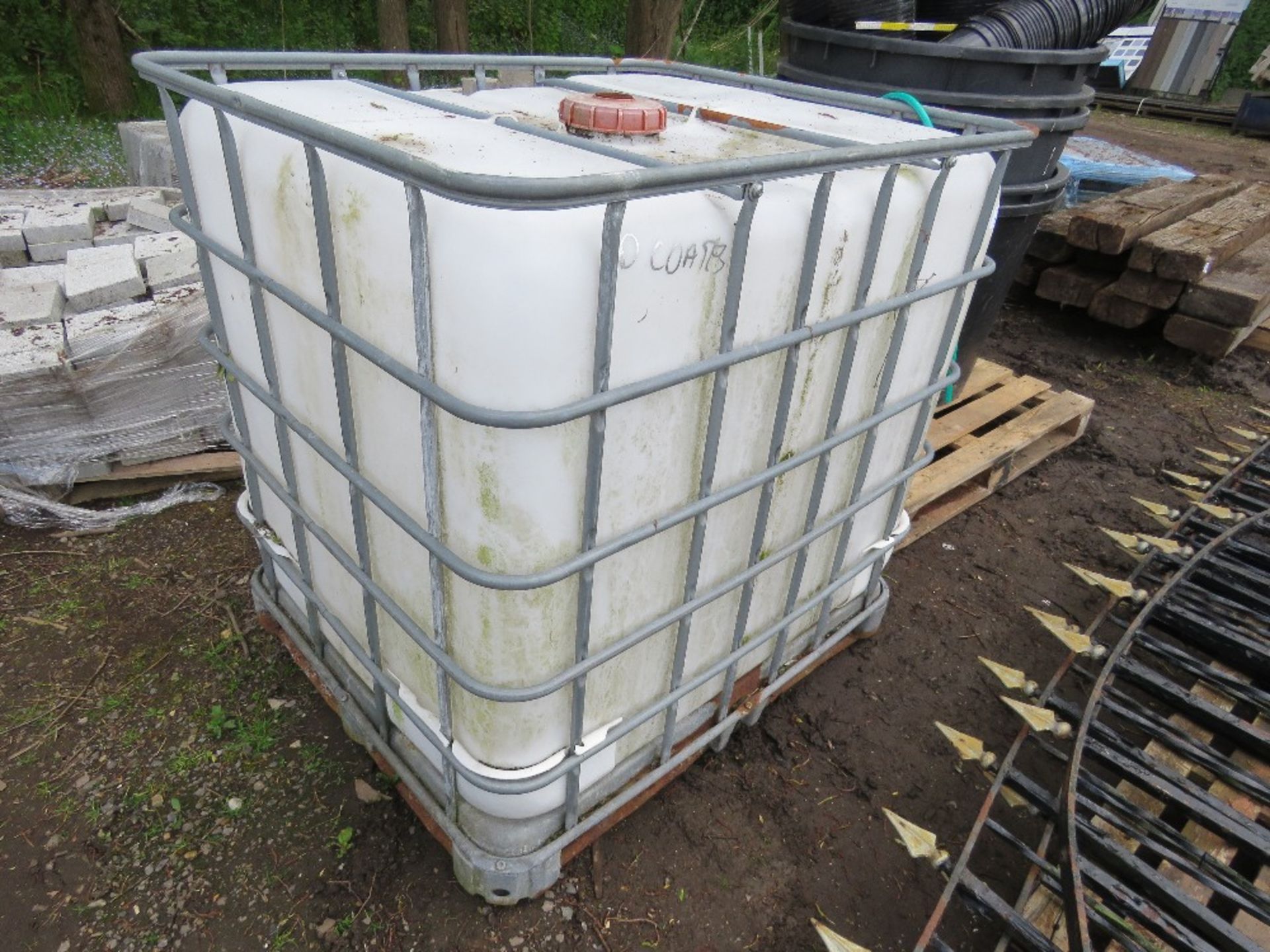 IBC PALLET MOUNTED TANK.....THIS LOT IS SOLD UNDER THE AUCTIONEERS MARGIN SCHEME, THEREFORE NO VAT W - Image 2 of 4