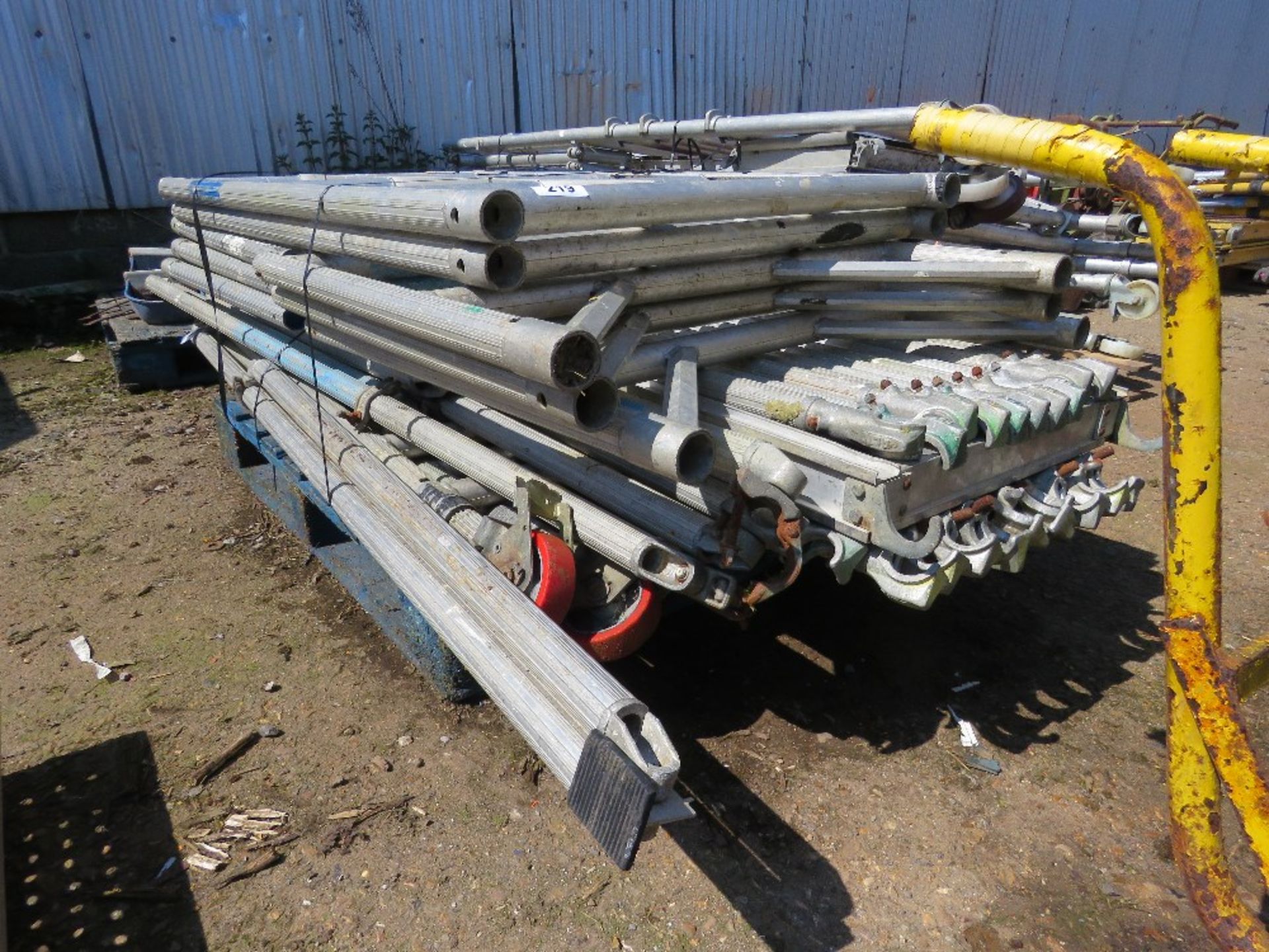 STACK OF ALUMINIUM SCAFFOLD TOWER PARTS.....THIS LOT IS SOLD UNDER THE AUCTIONEERS MARGIN SCHEME, TH - Image 2 of 6