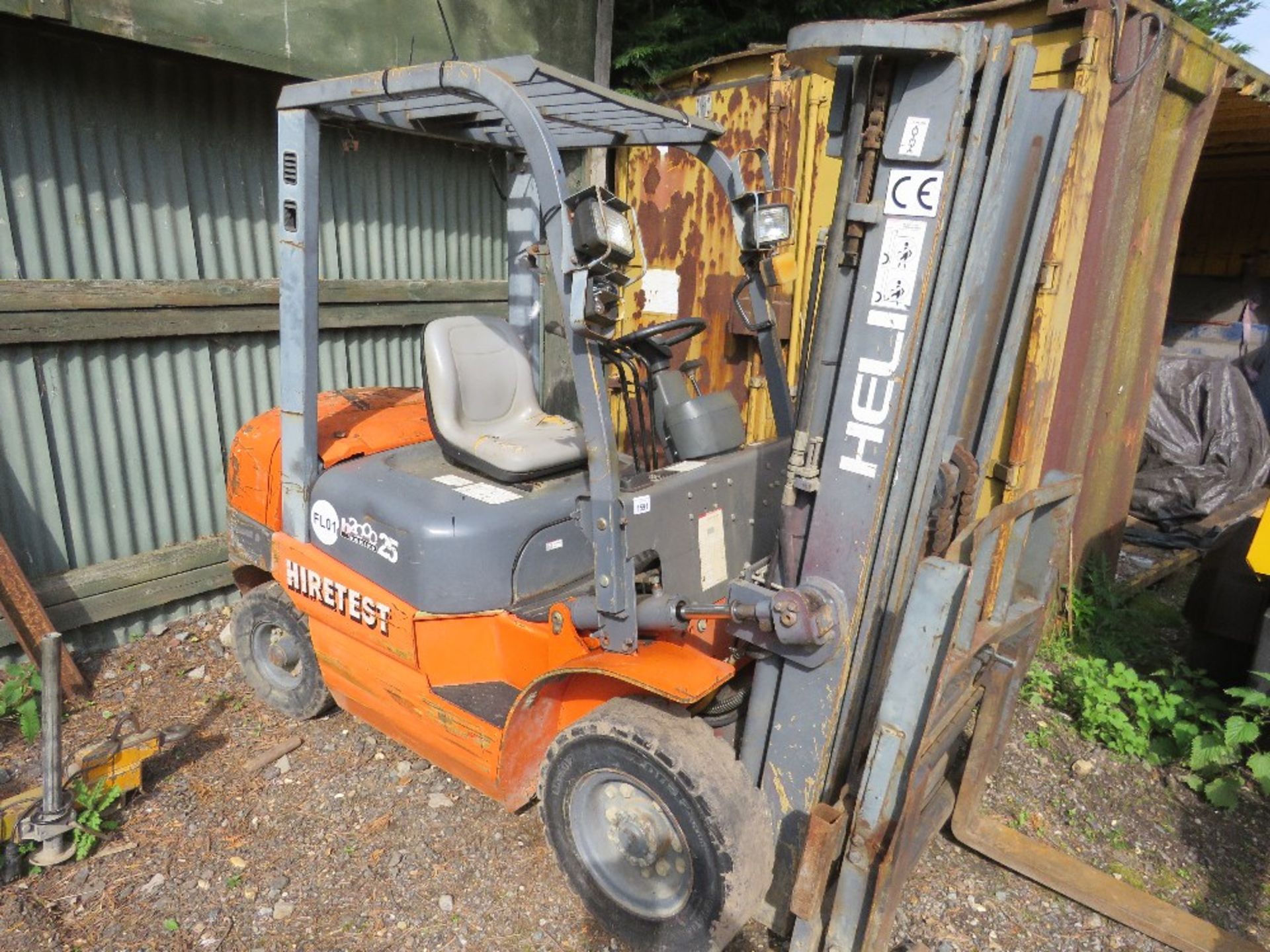 HELI CPCD25 DIESEL ENGINED FORKLIFT TRUCK WITH CONTAINER SPEC MAST/FREE LIFT. 2.5 TONNE LIFT CAPACIT - Image 2 of 14