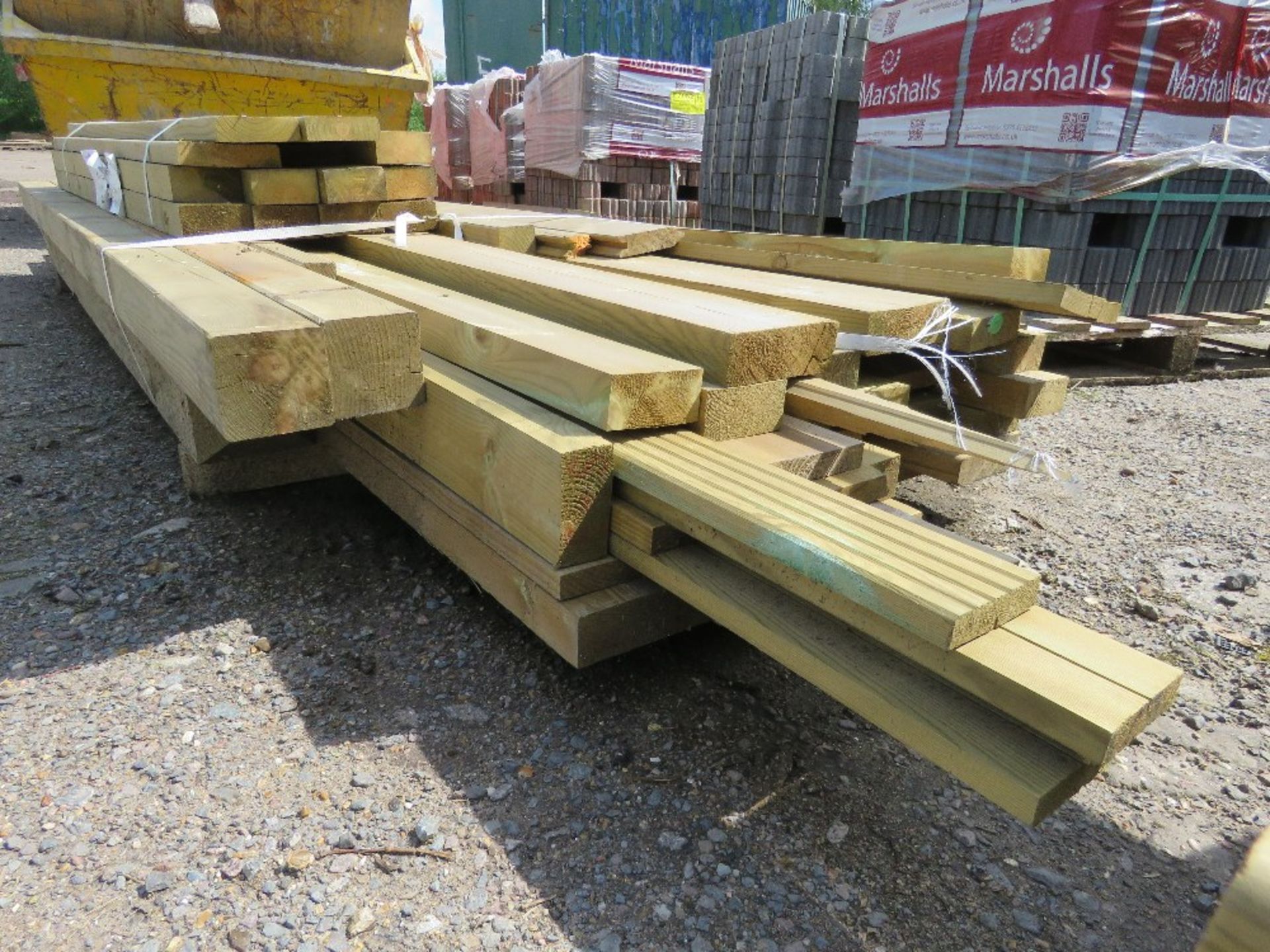 2 X BUNDLES OF TREATED FENCING TIMBERS, POSTS AND BOARDS AS SHOWN, 5-12FT LENGTH APPROX. - Image 2 of 4