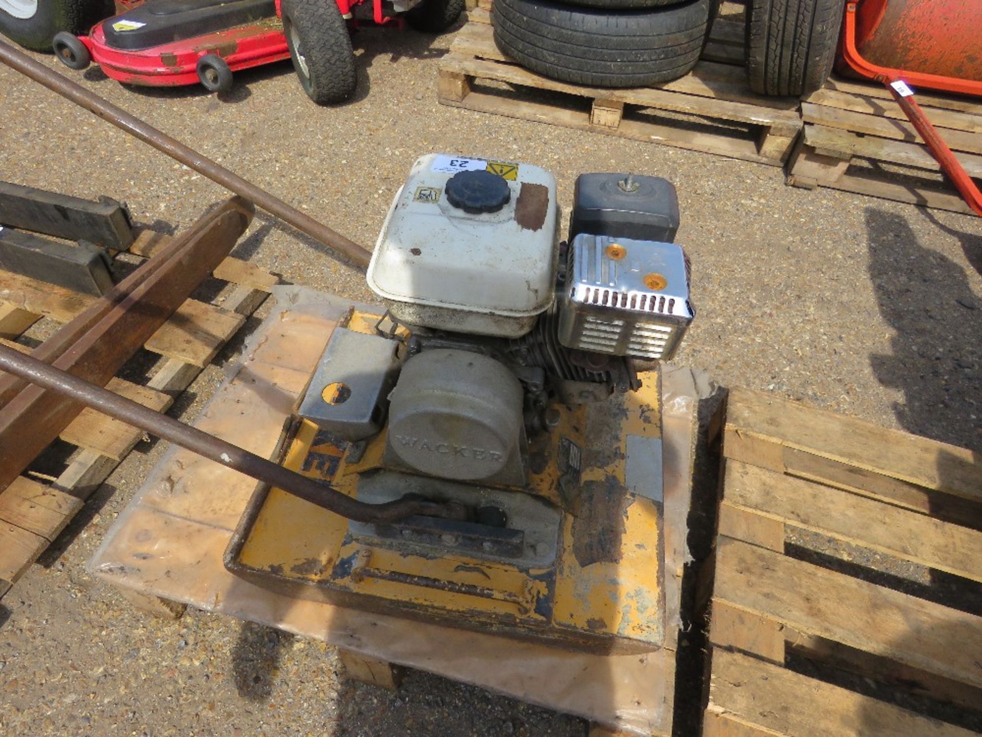 WACKER HEAVY DUTY COMPACTION PLATE. - Image 4 of 4