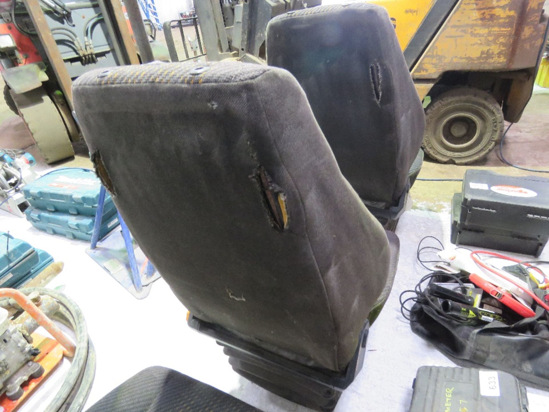 ISRI ADJUSTABLE MACHINE / TRUCK DRIVERS SEAT.....THIS LOT IS SOLD UNDER THE AUCTIONEERS MARGIN SCHEM - Image 3 of 3