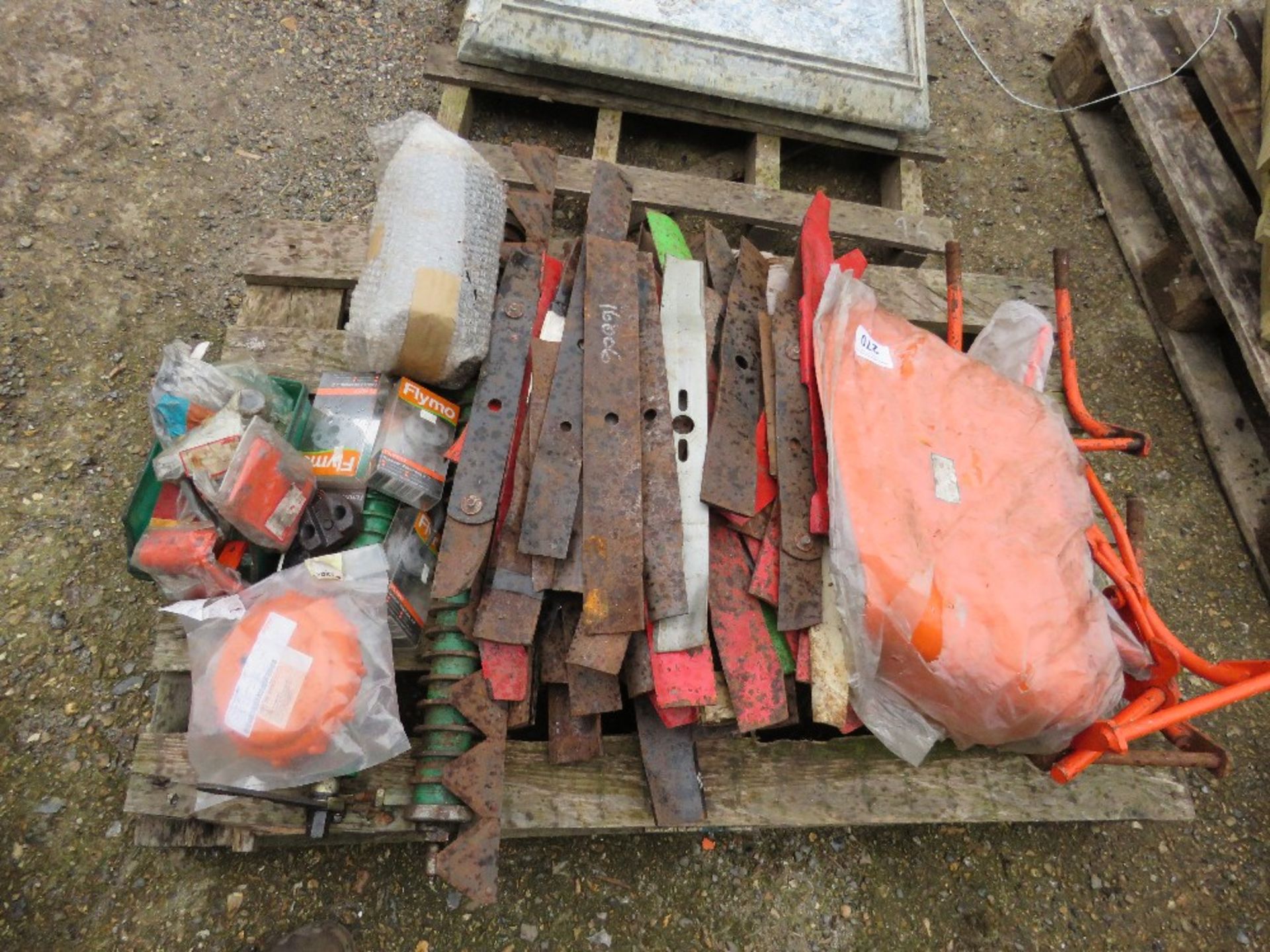 PALLET OF ASSORTED MOWER SPARES.....THIS LOT IS SOLD UNDER THE AUCTIONEERS MARGIN SCHEME, THEREFORE - Image 4 of 4