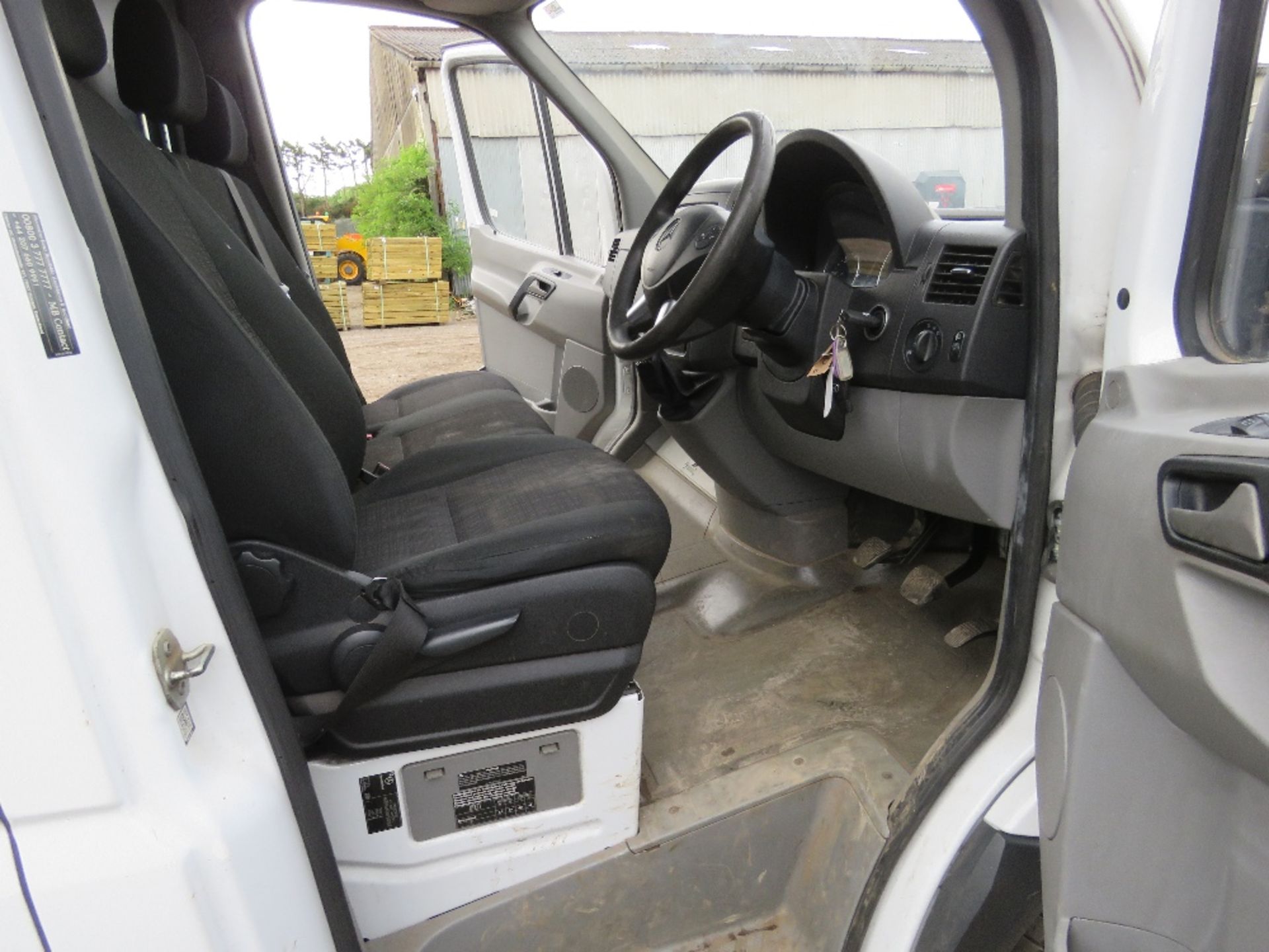 MERCEDES SPRINTER LWB PANEL VAN 2143CC DIESEL EURO 6 ENGINE REG:KU17 DMM. WITH V5 AND MOT UNTIL 17/0 - Image 12 of 23