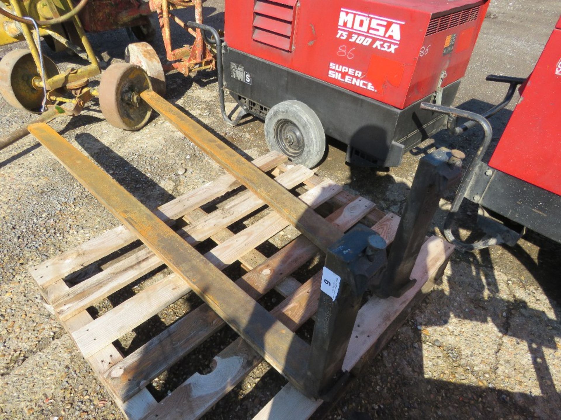 PAIR OF EXTRA LONG FORKLIFT TINES, 2M LENGTH SUITABLE FOR 16" CARRIAGE APPROX. - Image 2 of 3