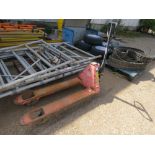 HYDRAULIC PALLET TRUCK.....THIS LOT IS SOLD UNDER THE AUCTIONEERS MARGIN SCHEME, THEREFORE NO VAT WI