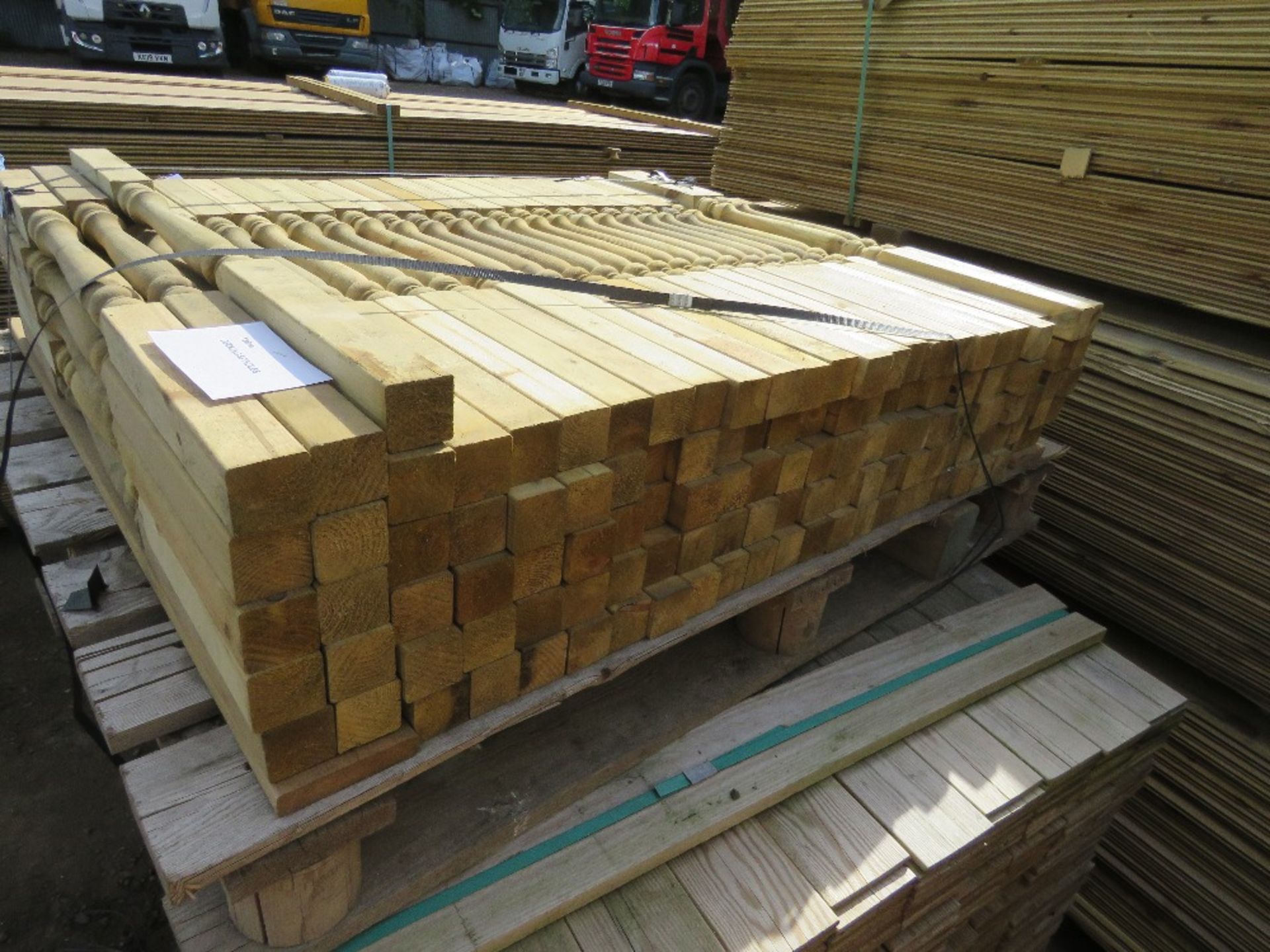 LARGE PACK OF TREATED DECKING SPINDLES 0.9M LENGTH 128NO IN TOTAL APPROX. - Image 3 of 4