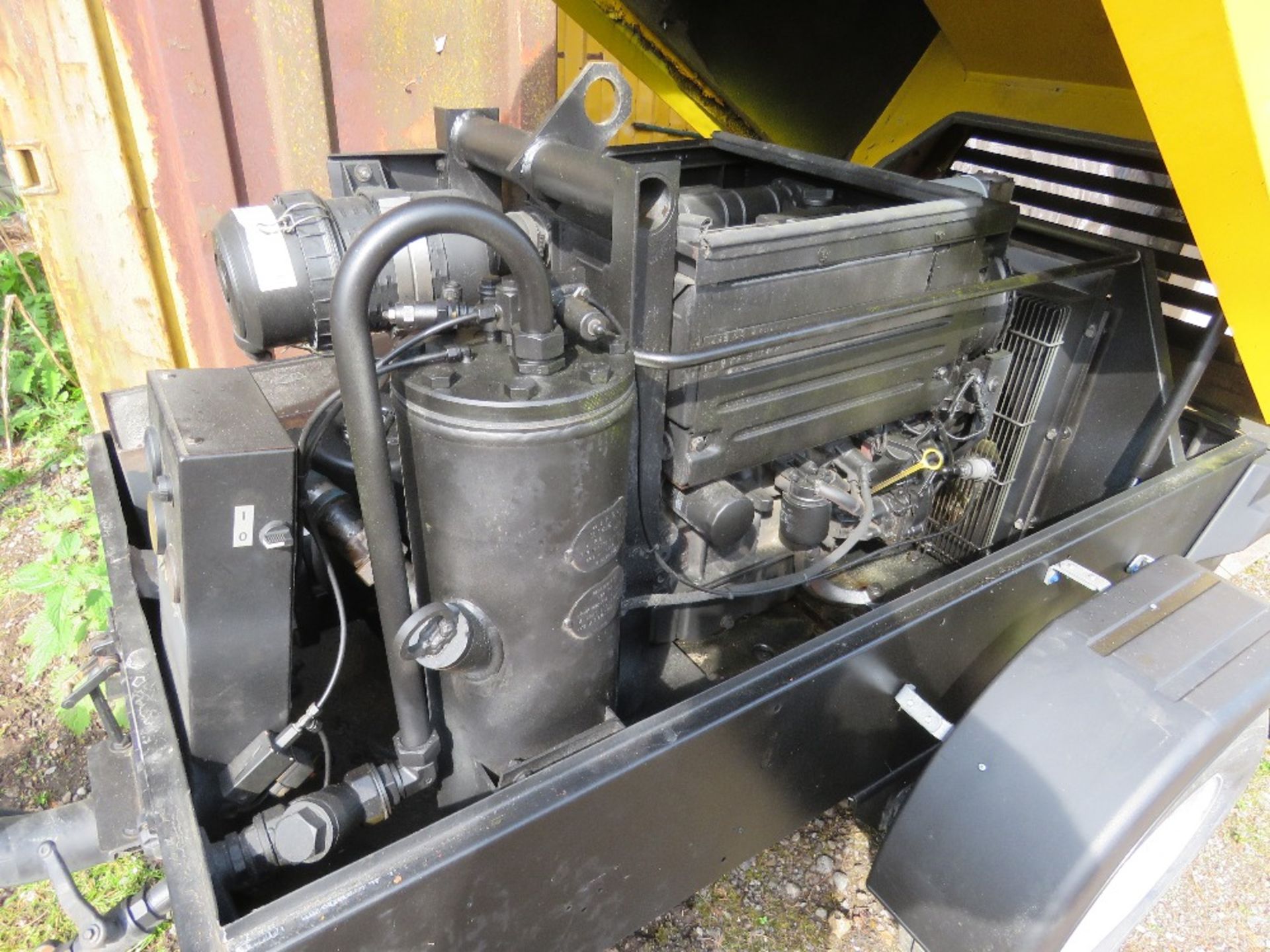 KAESER M50 COMPRESSOR 180CFM OUTPUT WITH 2 X HOSES AND 2 X GUNS. OWNER RETIRING. WHEN TESTED WAS SEE - Image 9 of 16