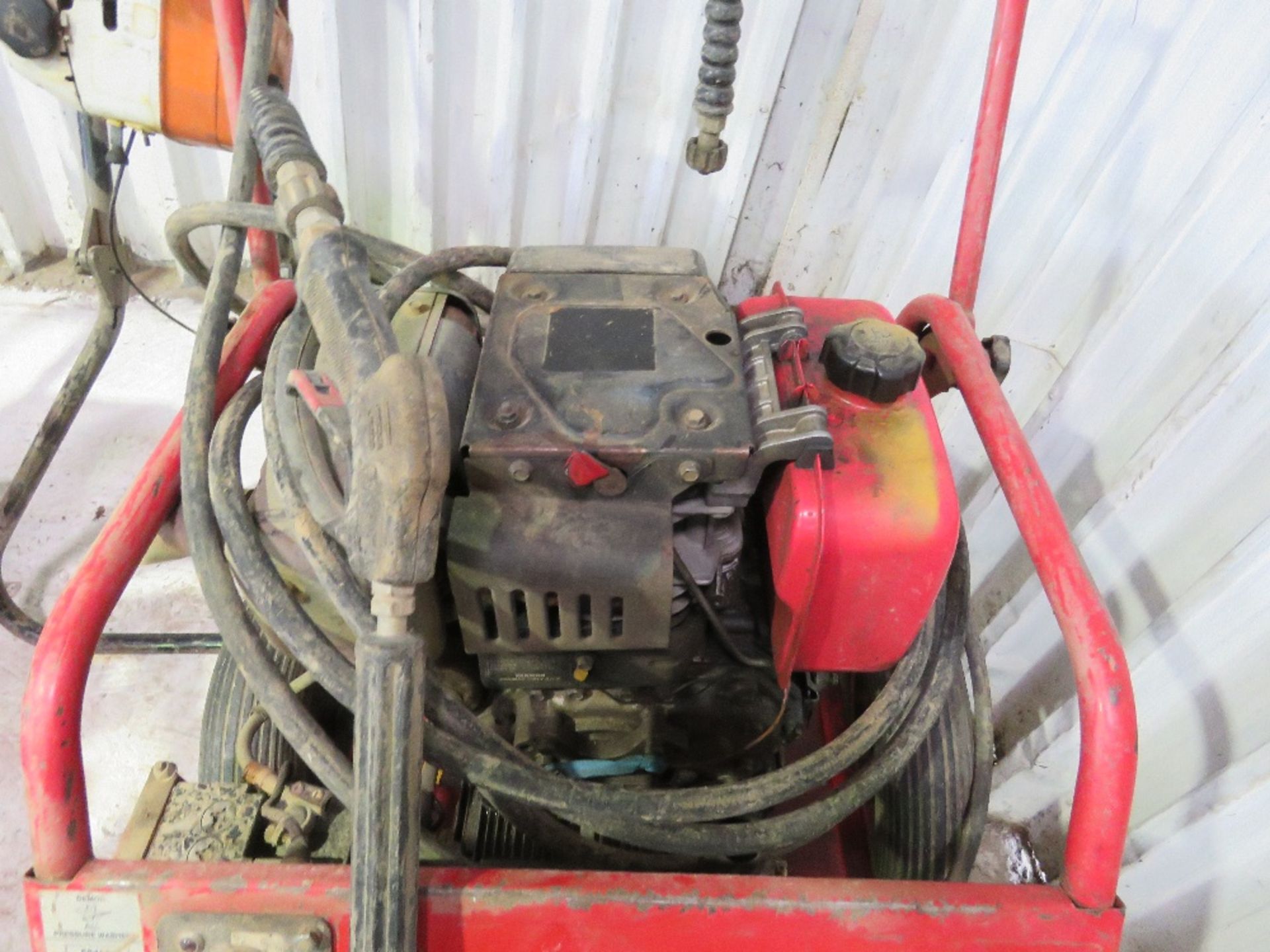 YANMAR DIESEL ENGINED PRESSURE WASHER. WHEN TESTED WAS SEEN TO START AND RUN (FUEL LOW) - Image 4 of 10