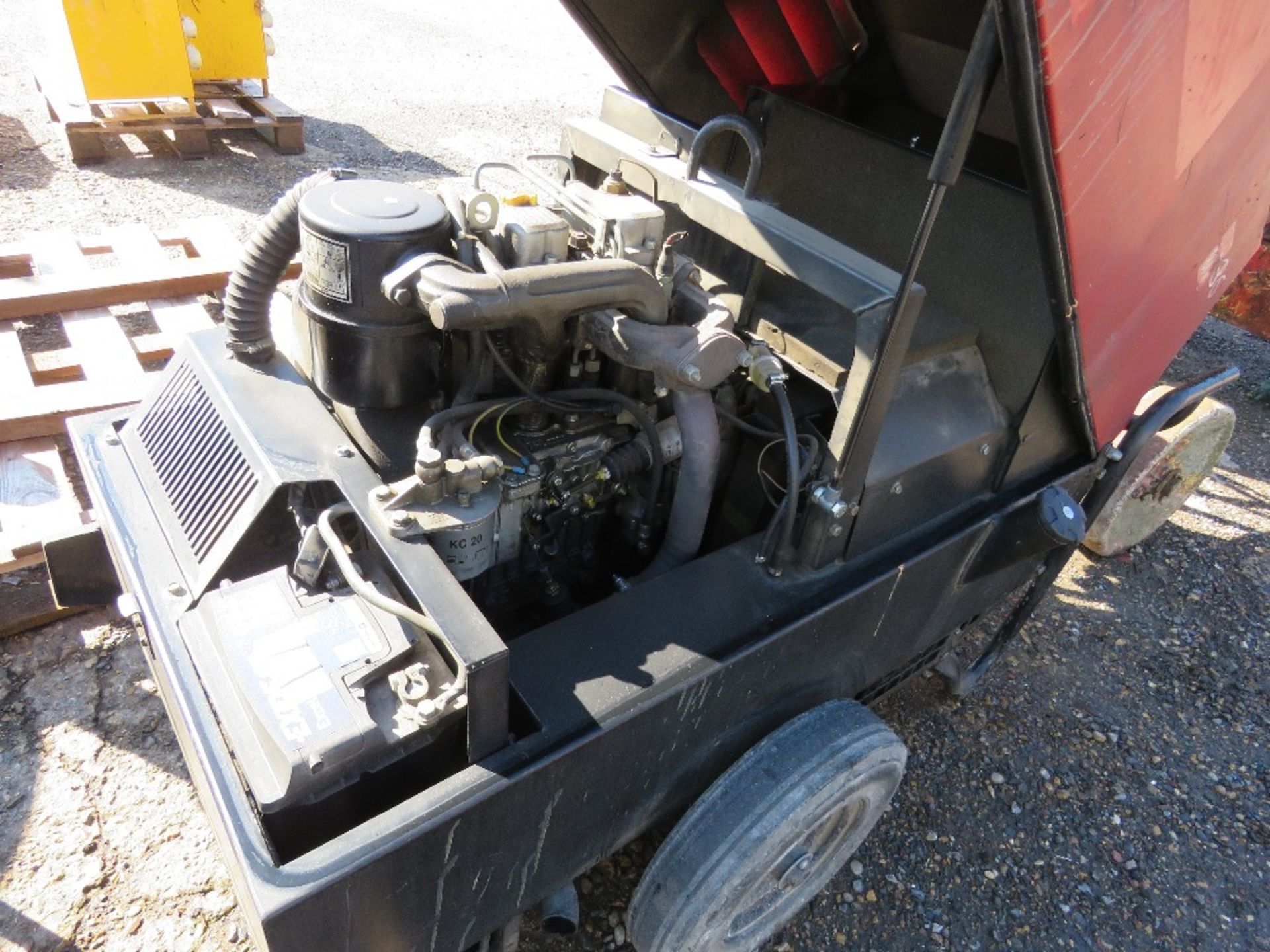 MOSA TS300 BARROW GENERATOR. WHEN TESTED WAS SEEN TO RUN AND SHOWED POWER. DIRECT FROM LOCAL COMPANY - Image 5 of 7