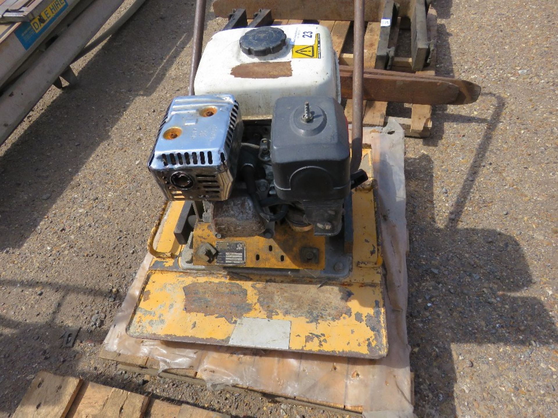 WACKER HEAVY DUTY COMPACTION PLATE. - Image 3 of 4